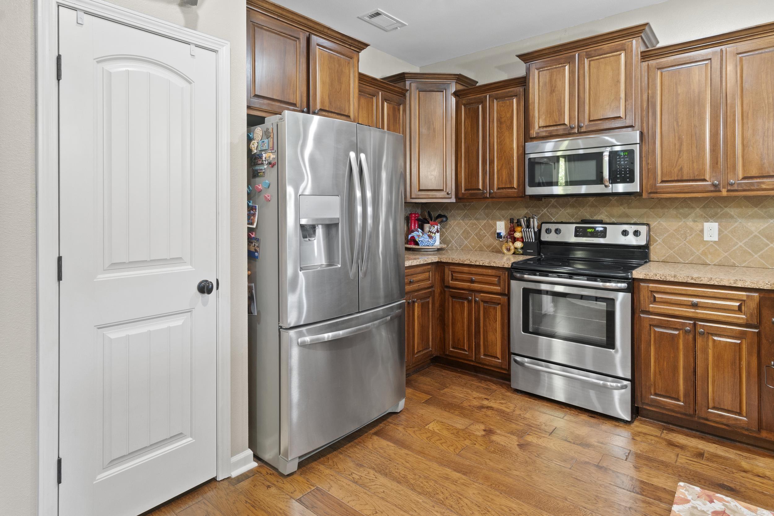 PINEWOOD ESTATES - Residential