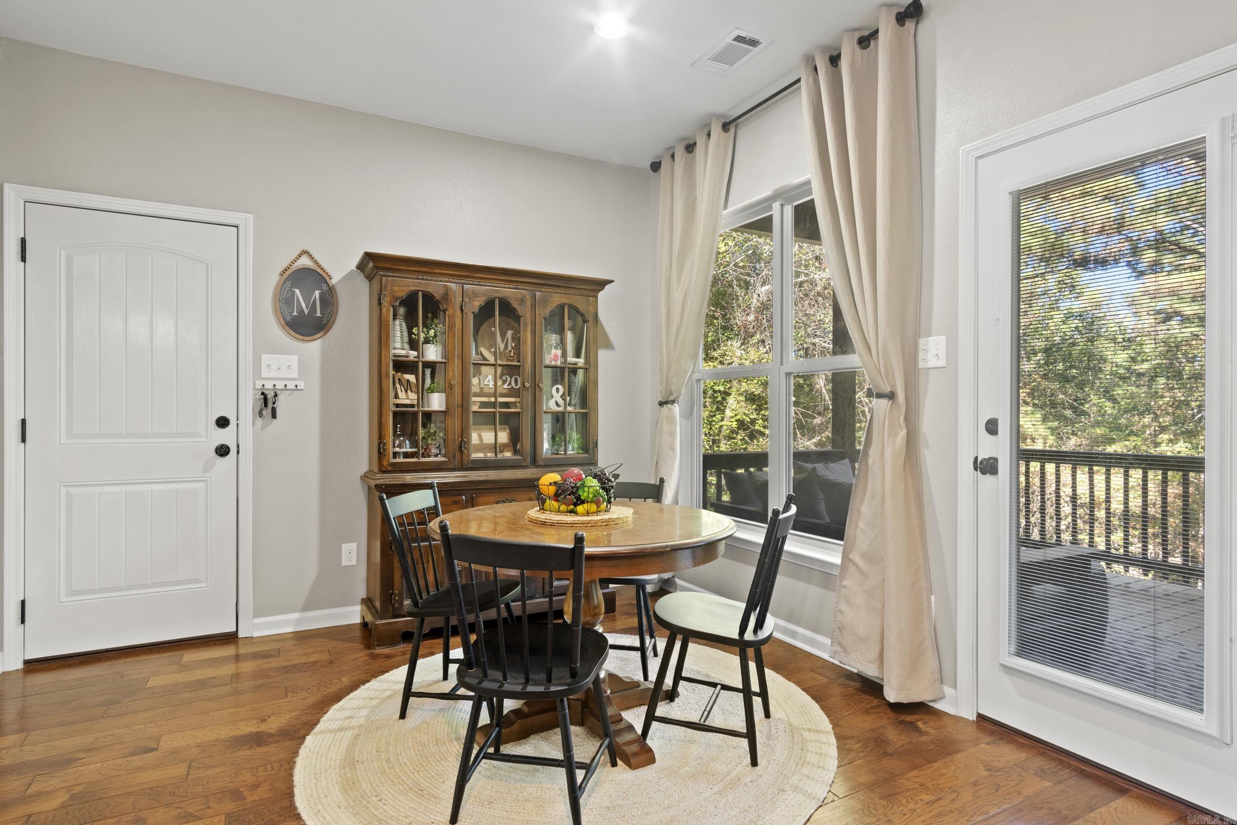 PINEWOOD ESTATES - Residential