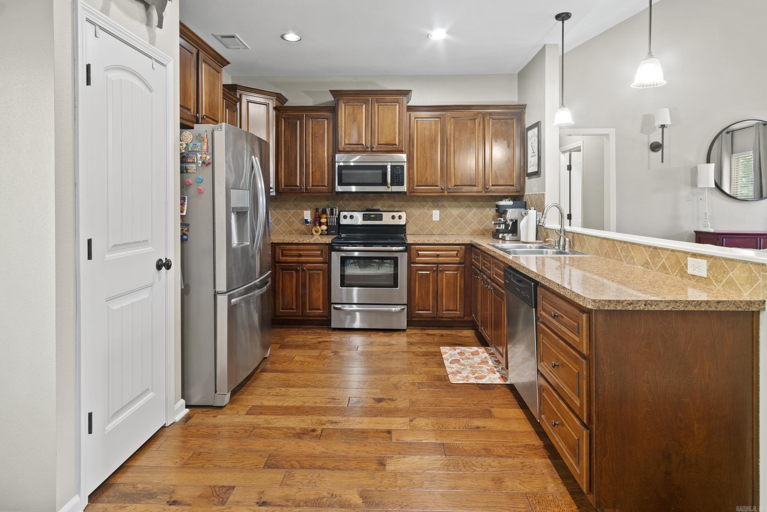 PINEWOOD ESTATES - Residential