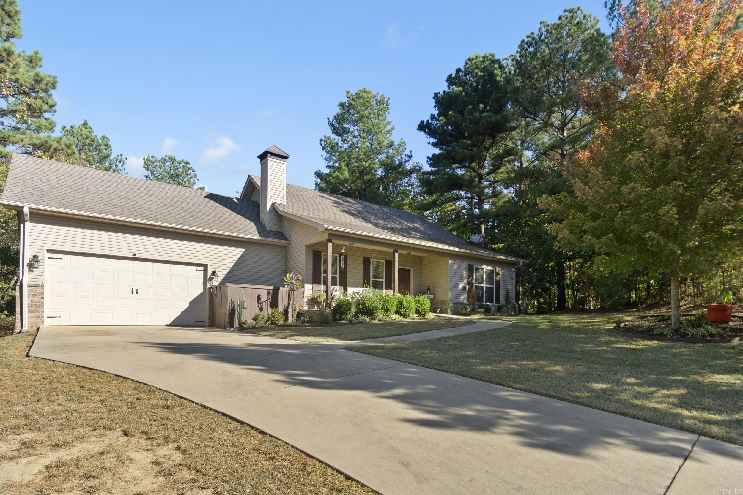 PINEWOOD ESTATES - Residential