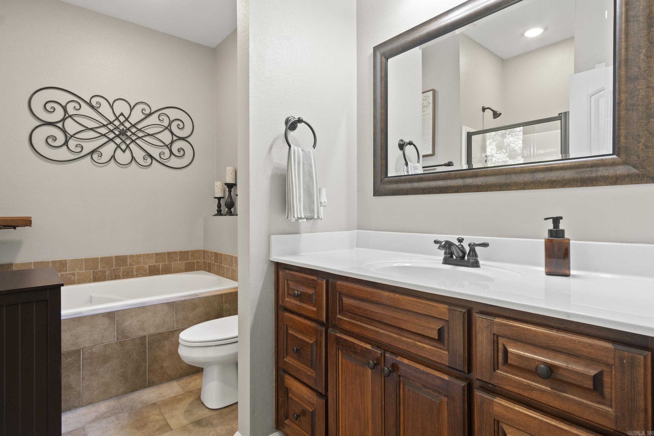 PINEWOOD ESTATES - Residential