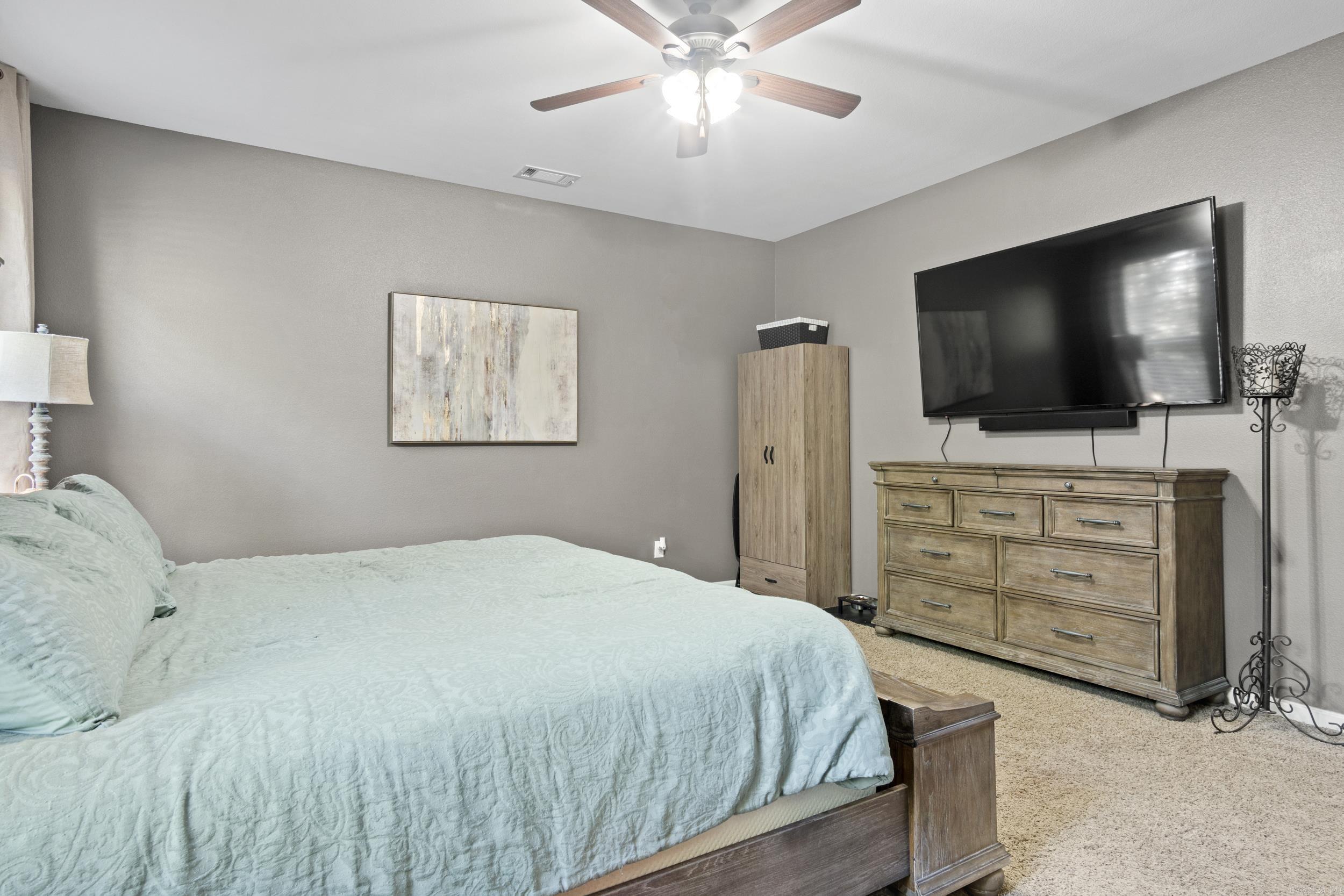 PINEWOOD ESTATES - Residential