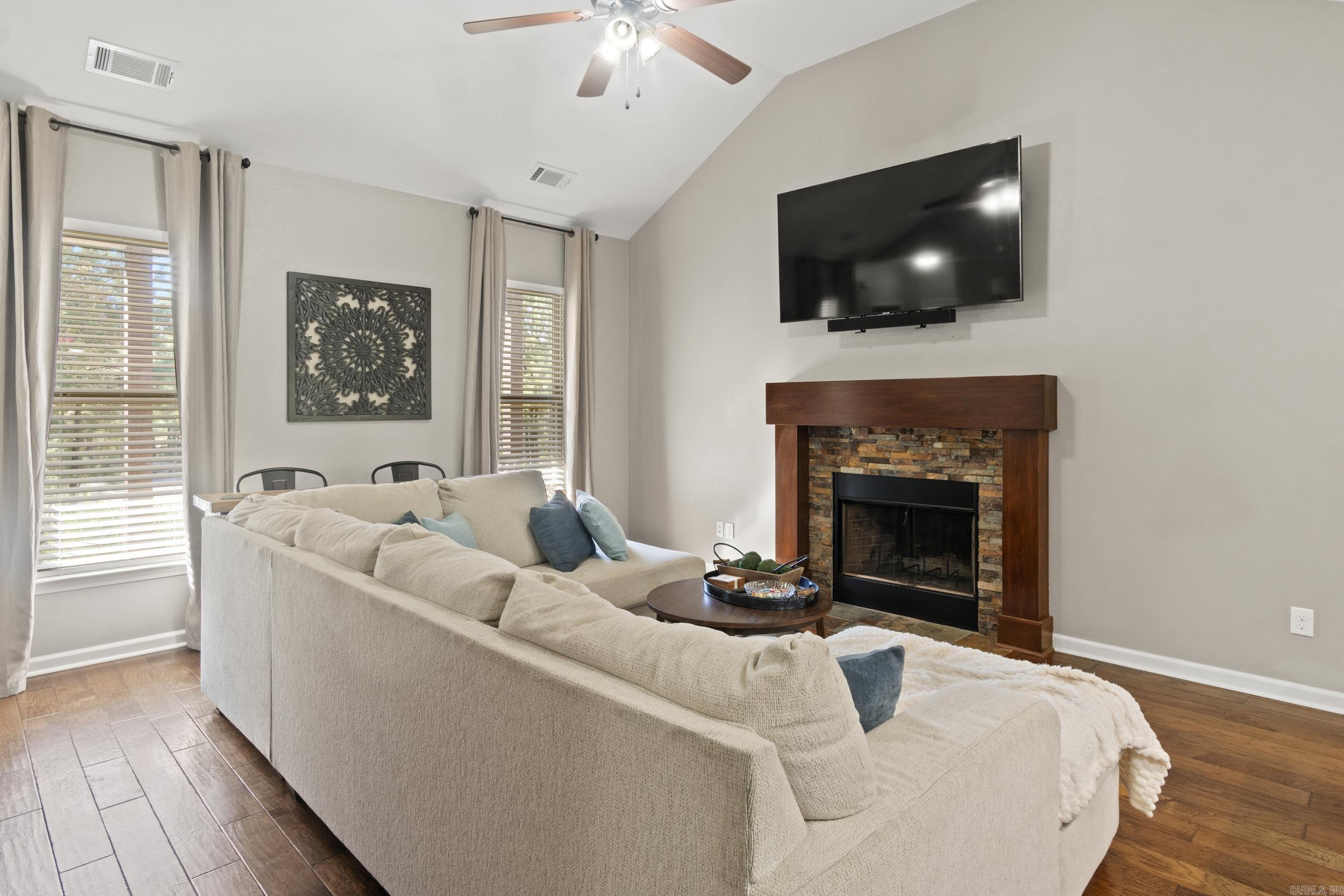 PINEWOOD ESTATES - Residential