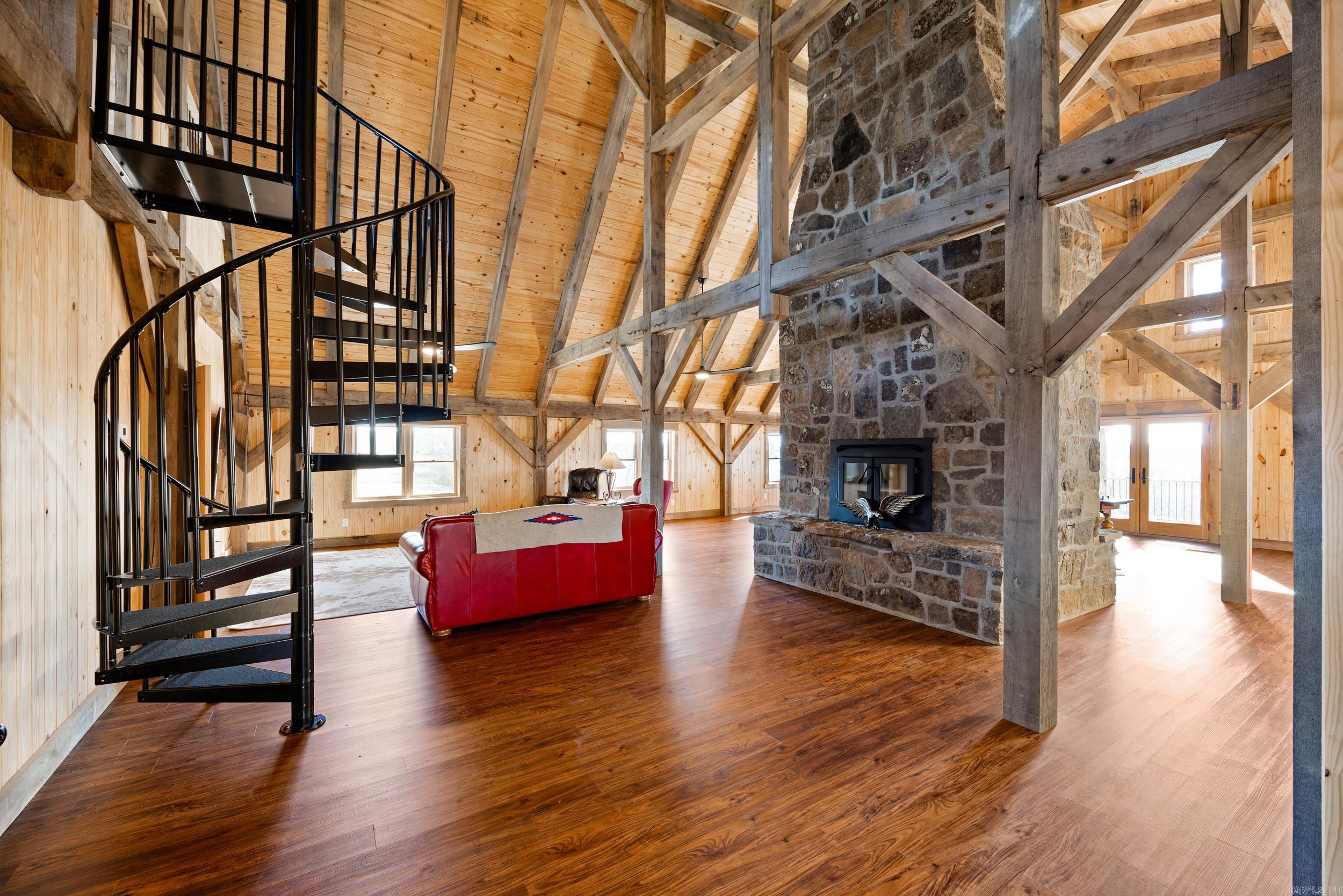 ARKANSAS HGTS - Residential