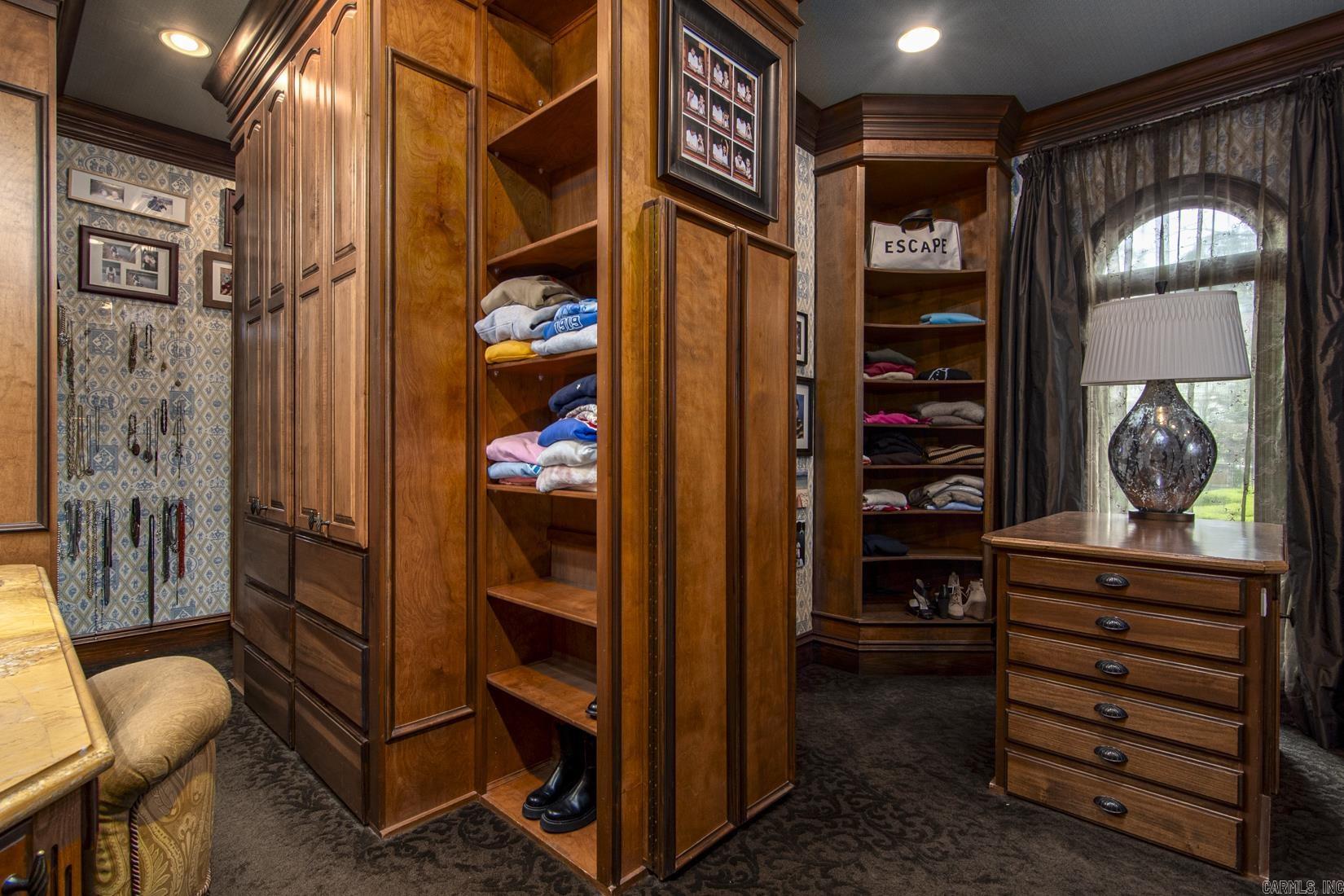 VALLEY FALLS ESTATES - Residential