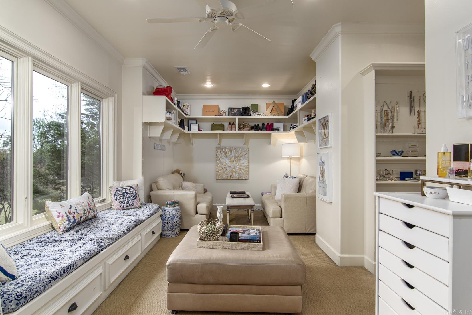 VALLEY FALLS ESTATES - Residential