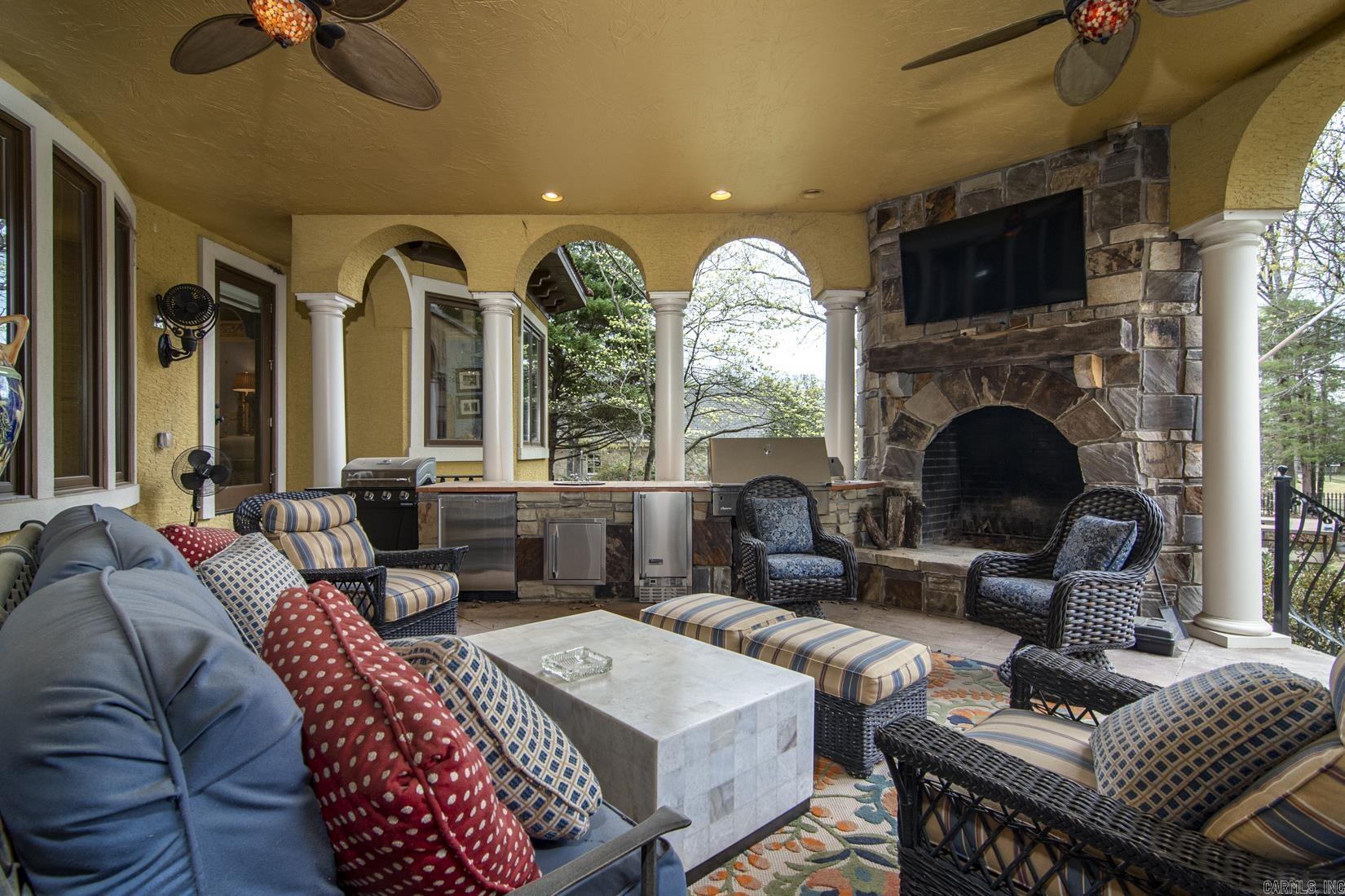 VALLEY FALLS ESTATES - Residential