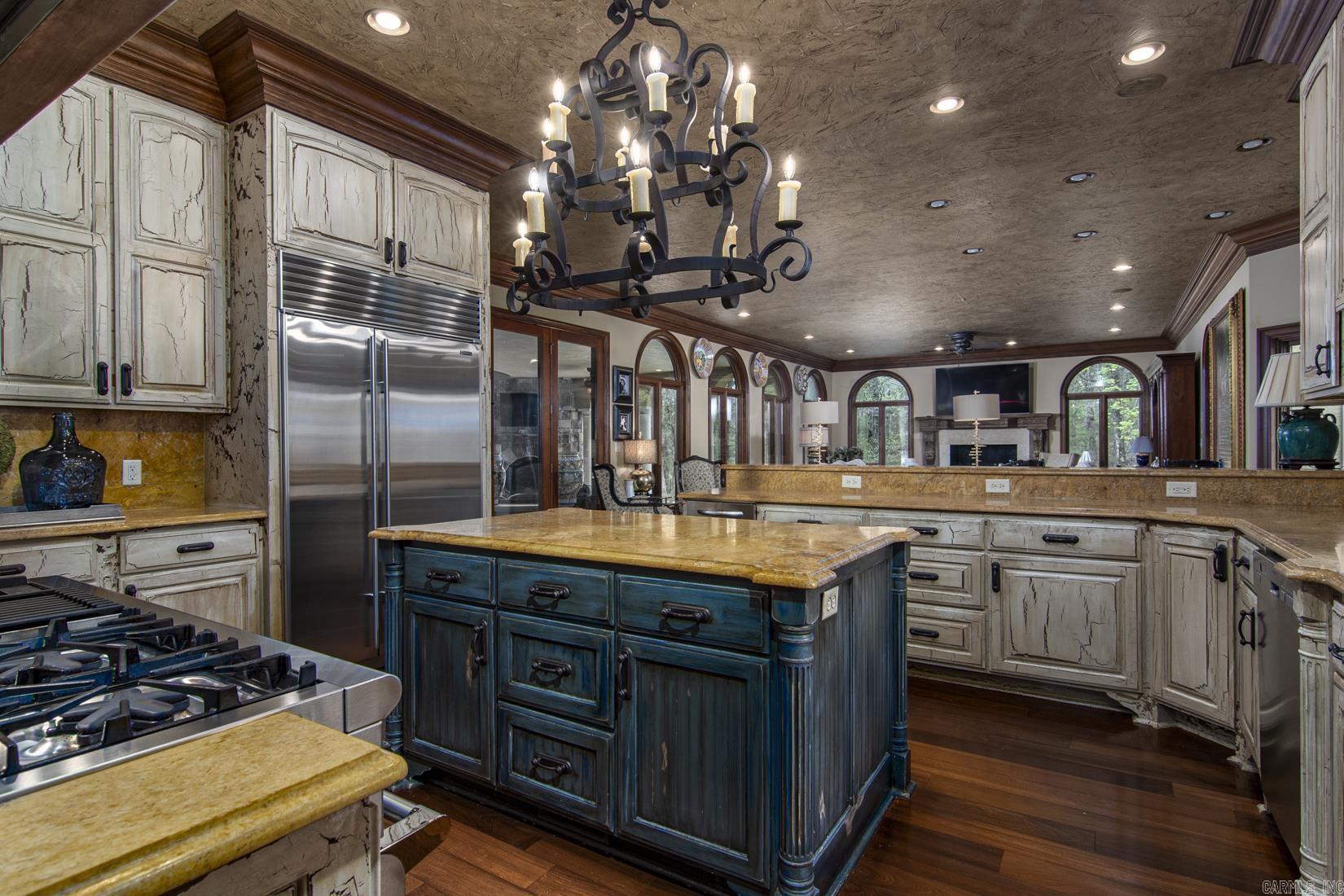 VALLEY FALLS ESTATES - Residential