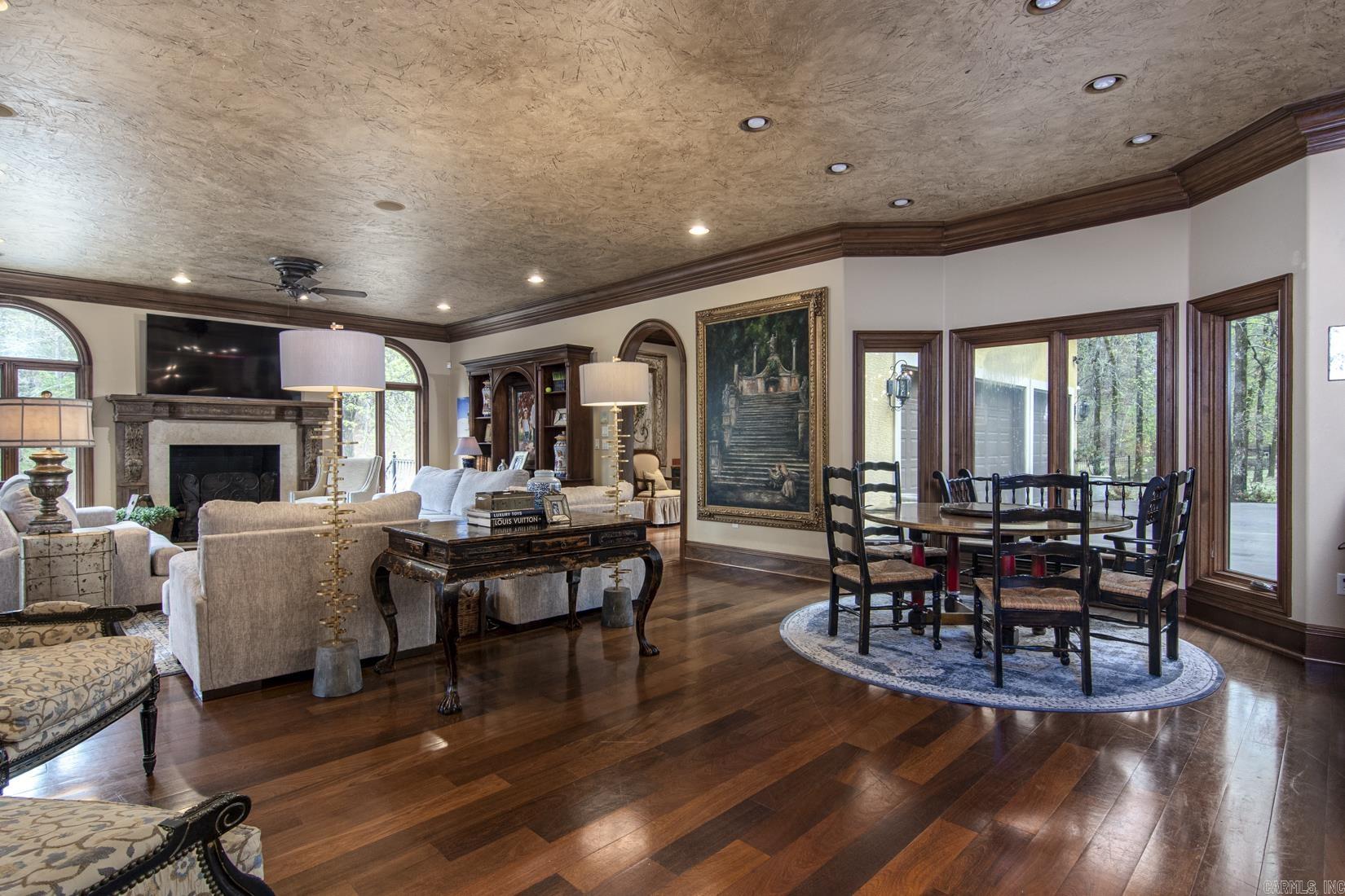 VALLEY FALLS ESTATES - Residential