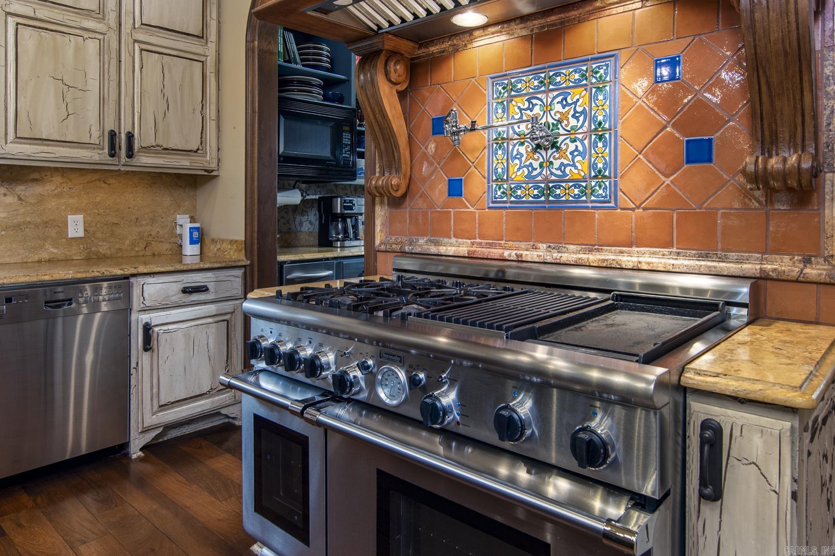 VALLEY FALLS ESTATES - Residential