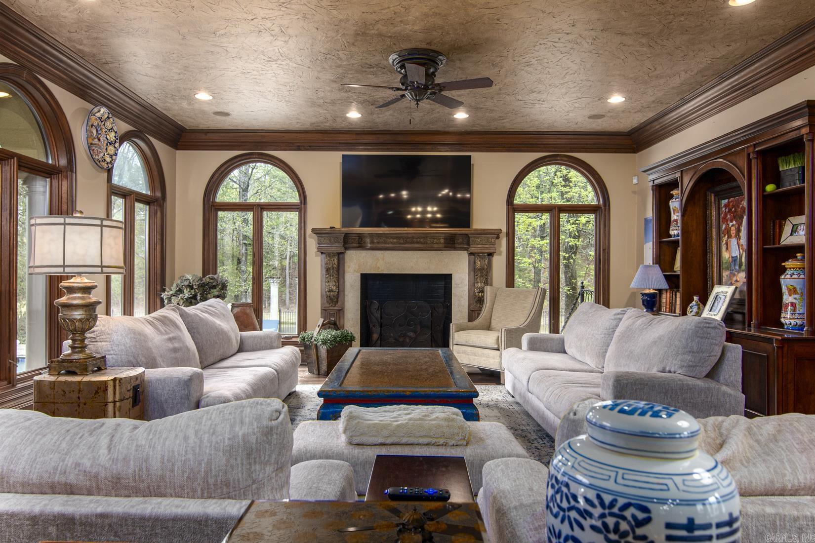 VALLEY FALLS ESTATES - Residential