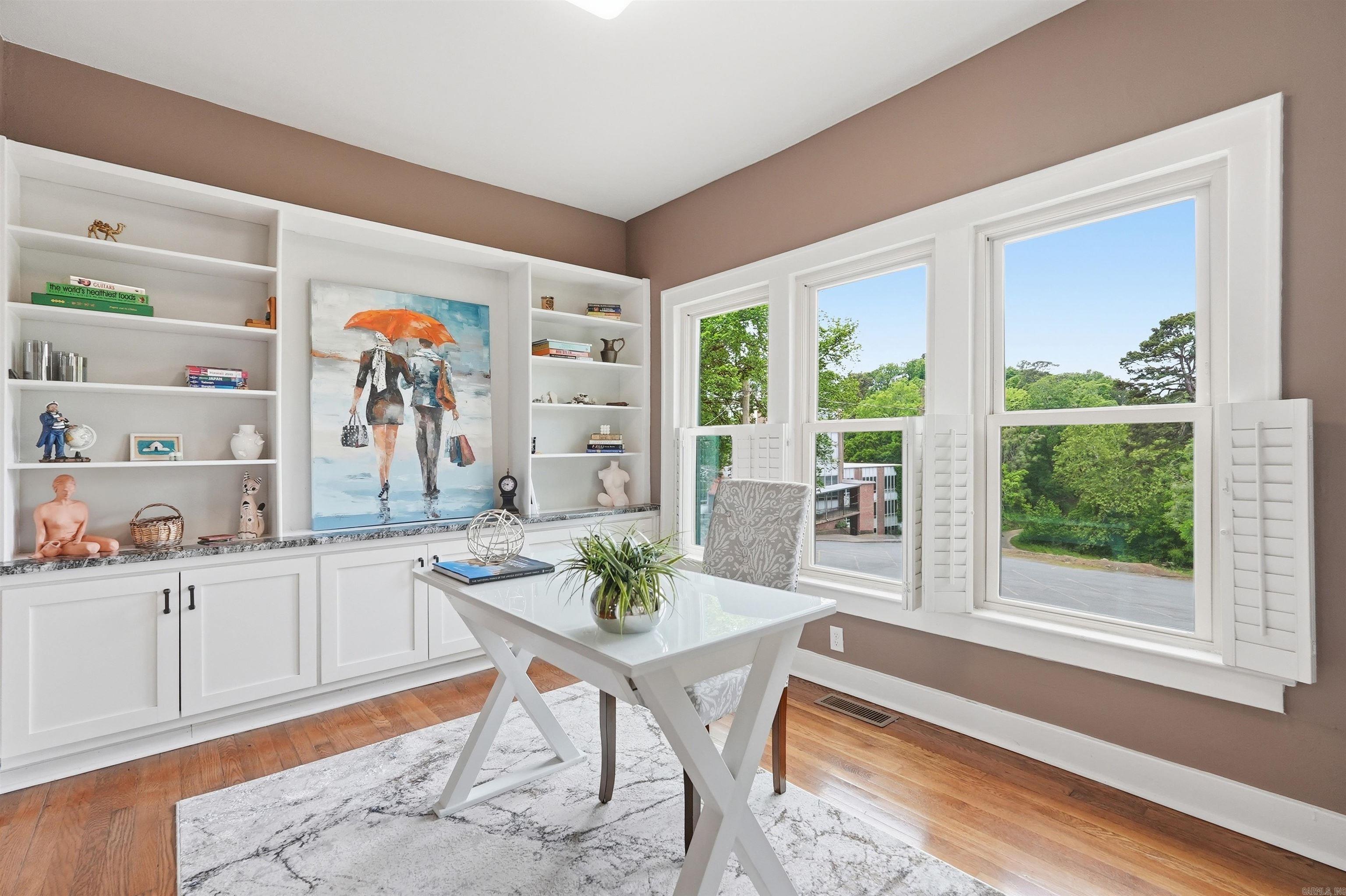 PULASKI HEIGHTS - Residential