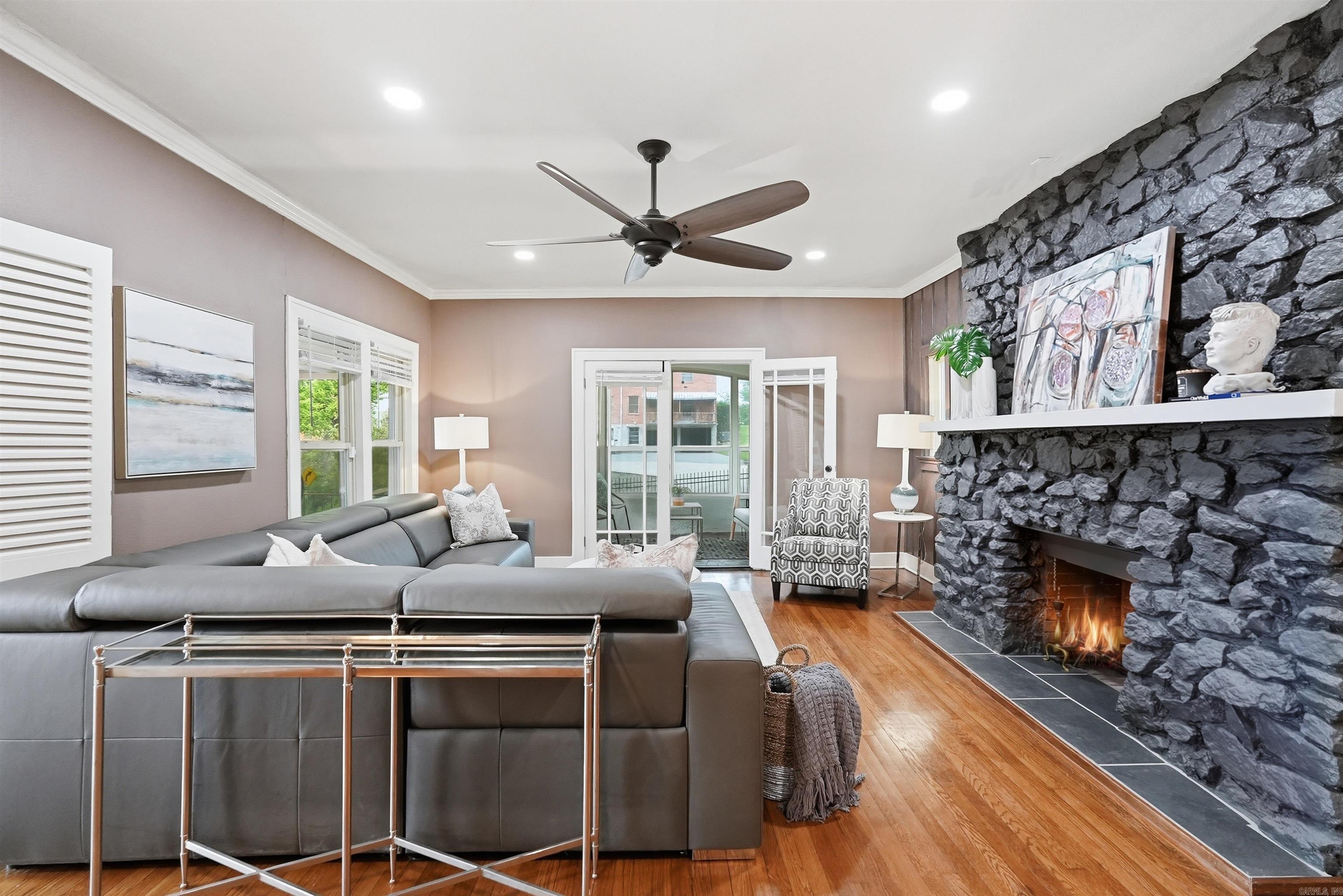 PULASKI HEIGHTS - Residential