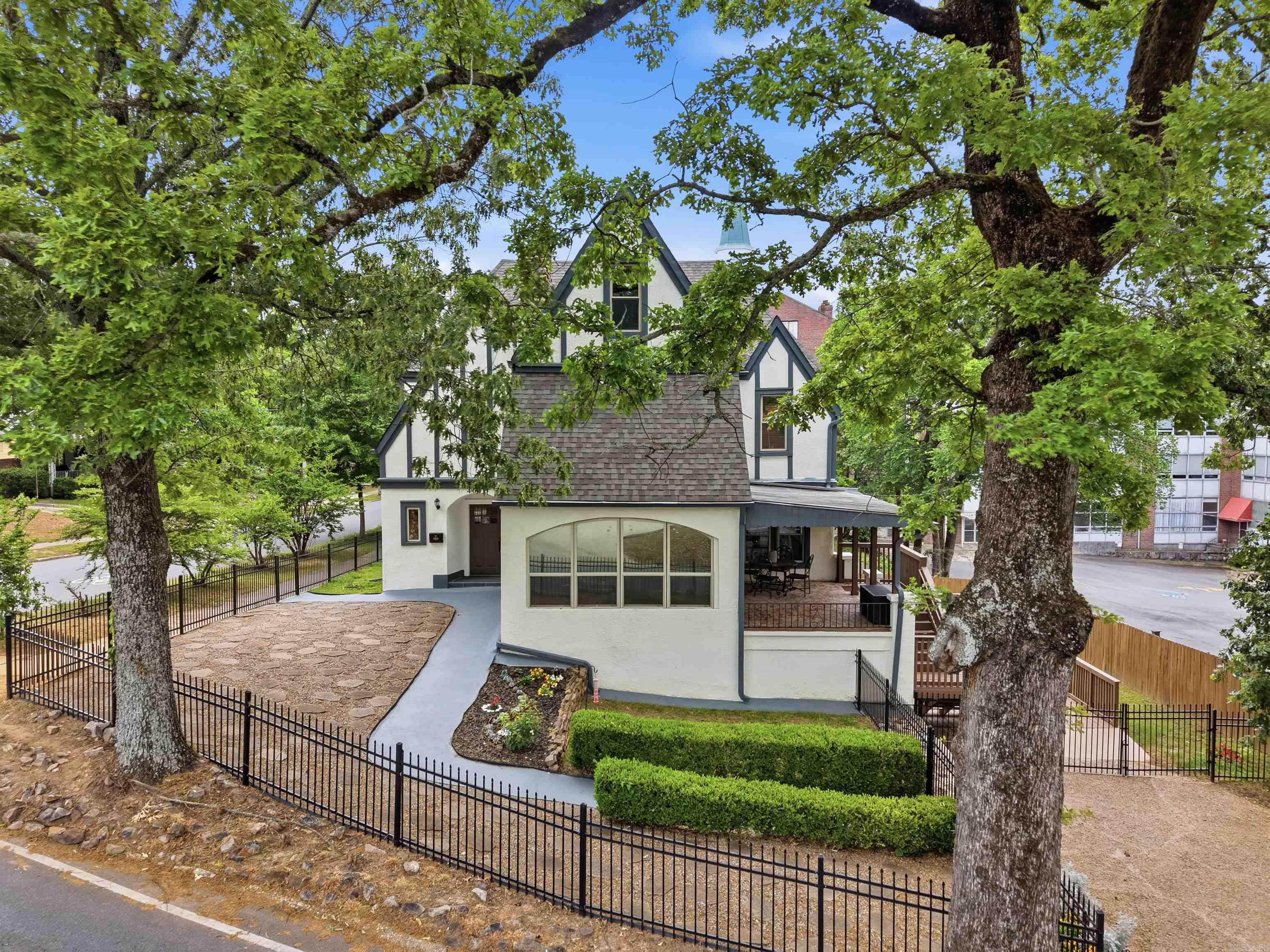 PULASKI HEIGHTS - Residential