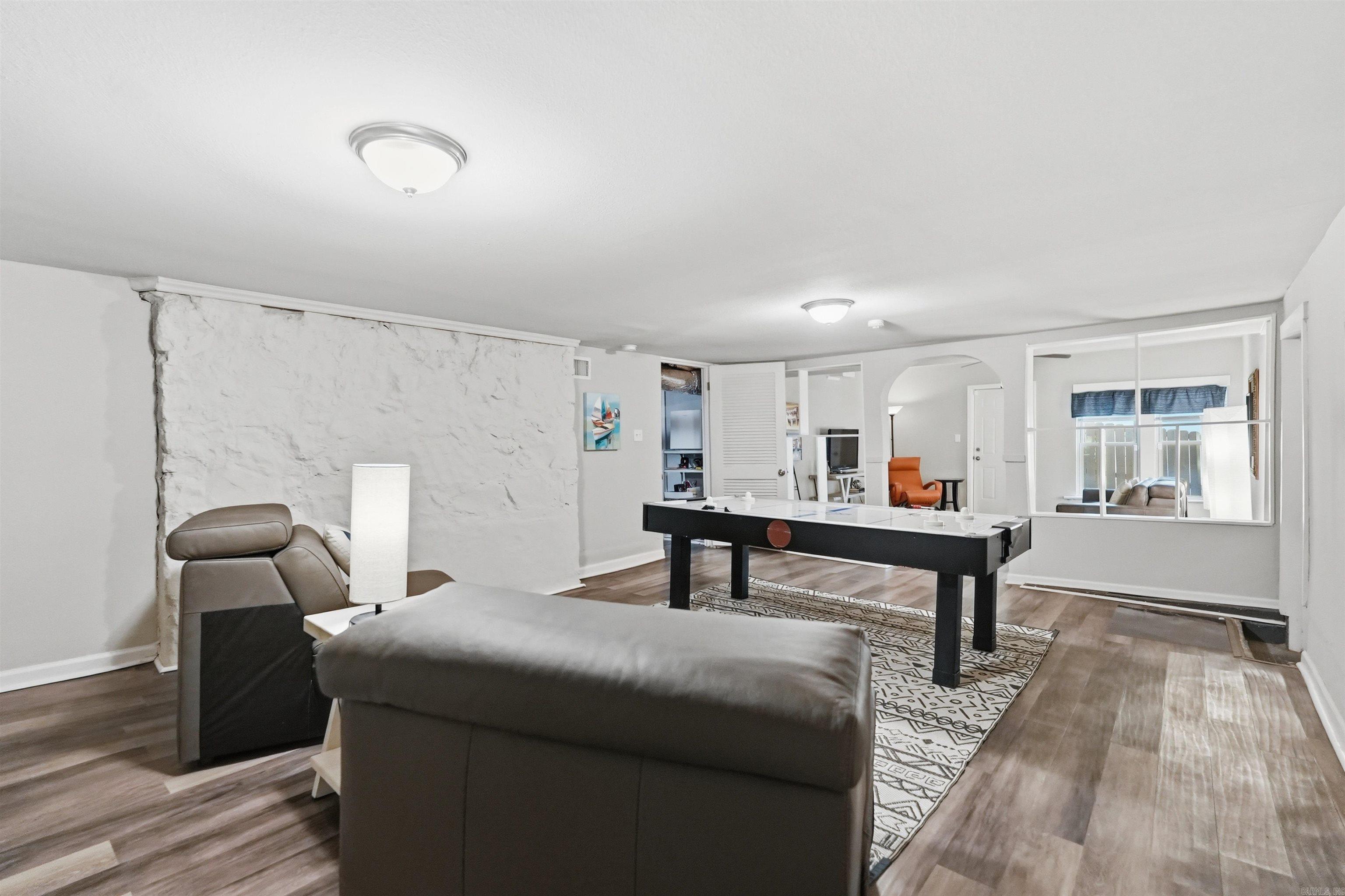 PULASKI HEIGHTS - Residential