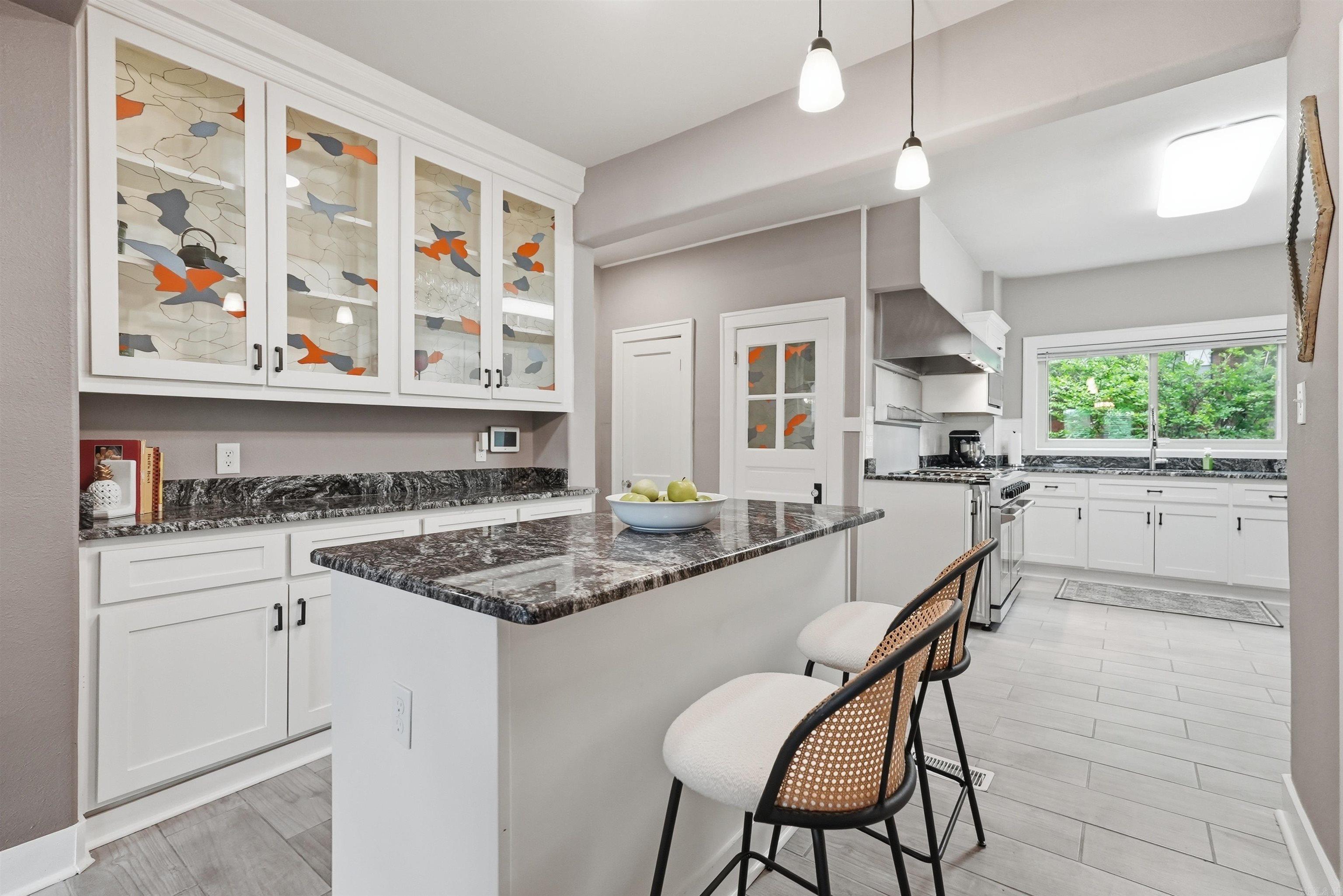 PULASKI HEIGHTS - Residential