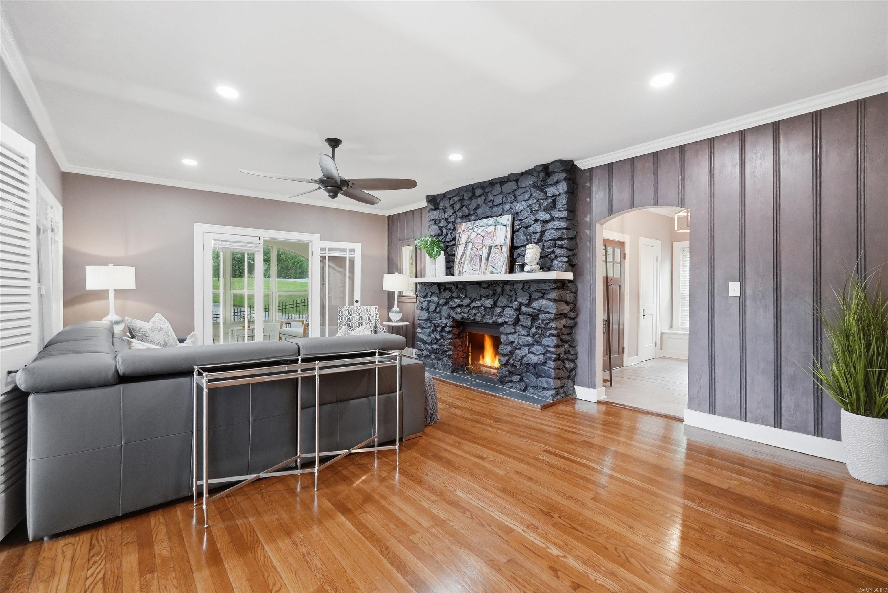 PULASKI HEIGHTS - Residential