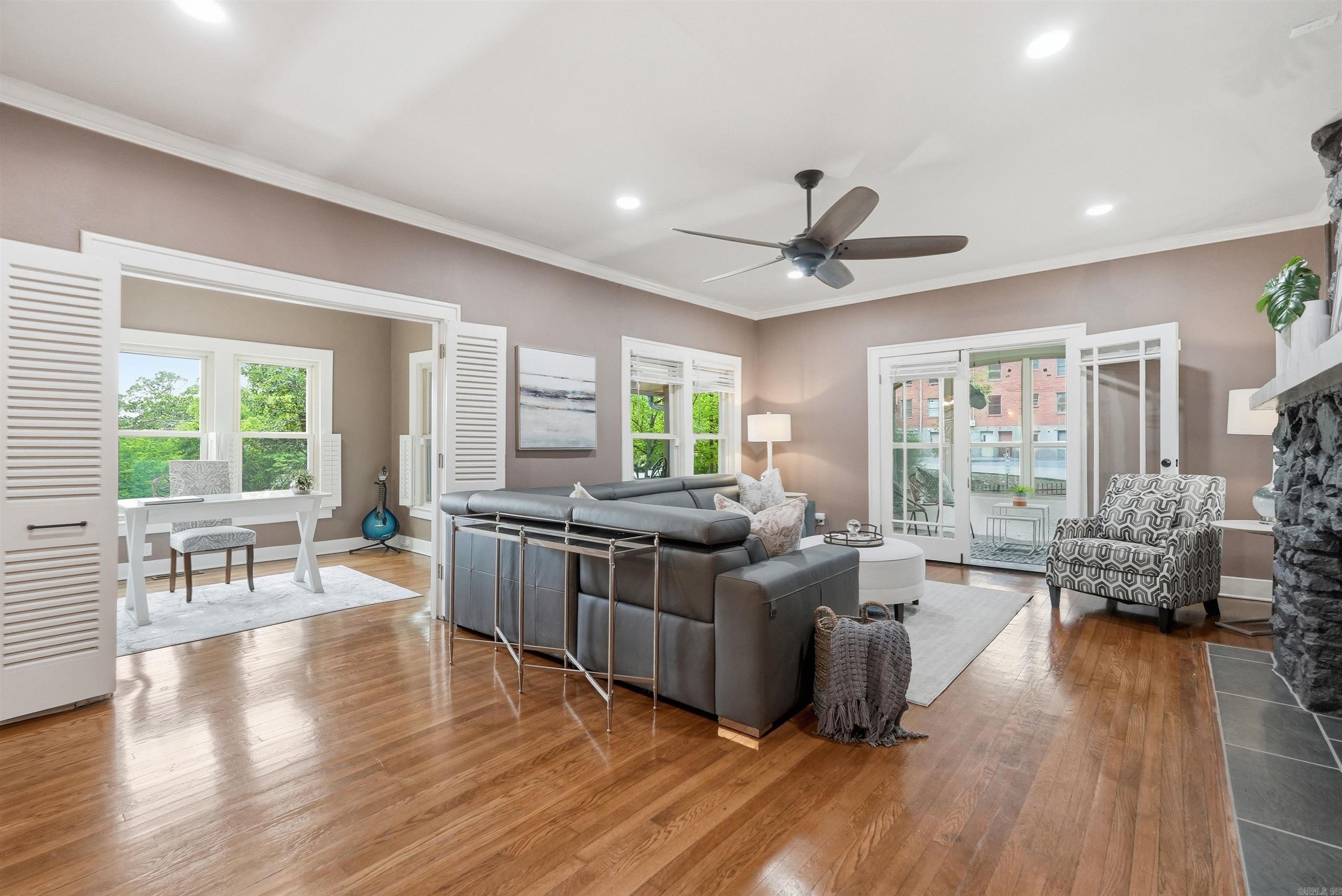 PULASKI HEIGHTS - Residential