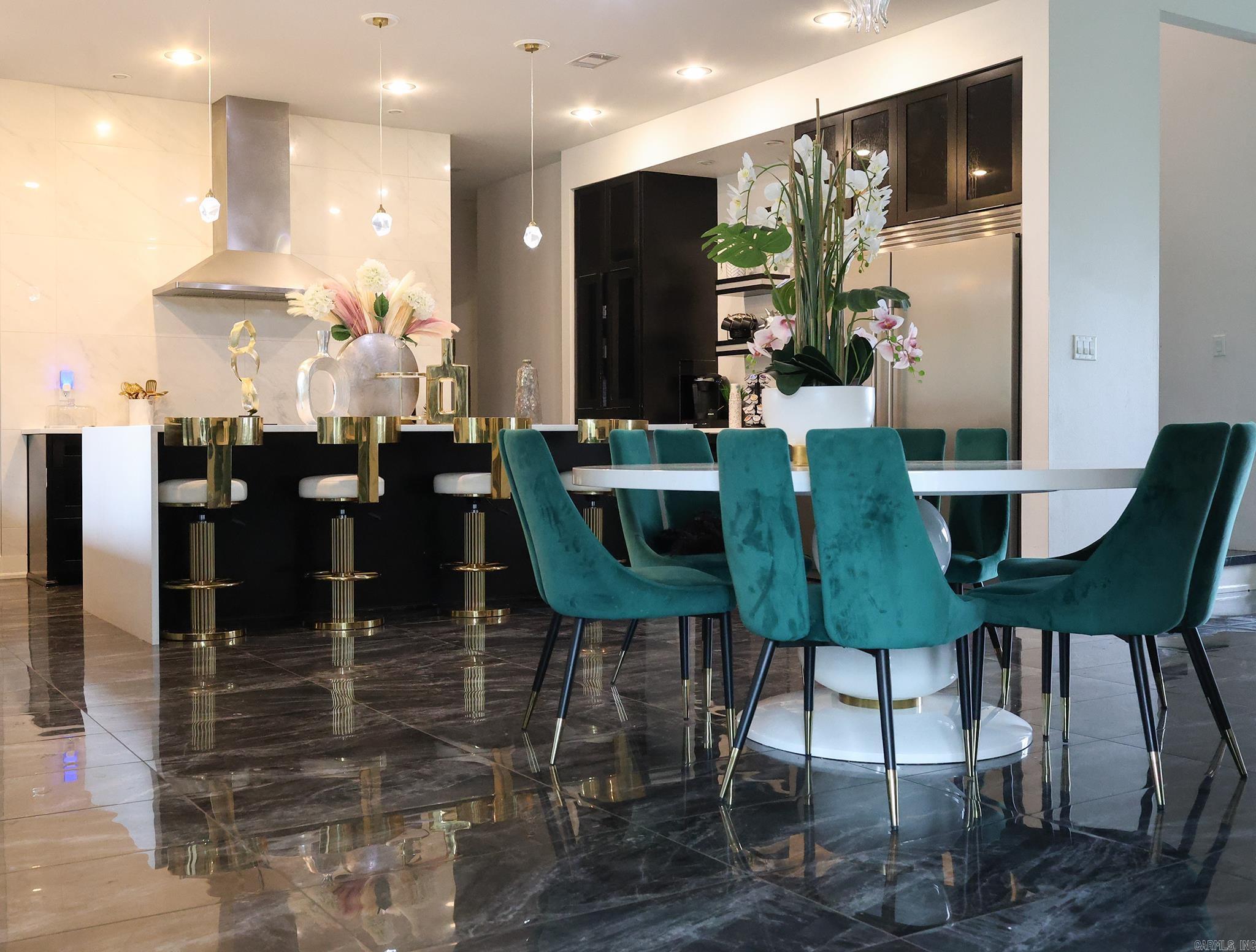 WEST LAKE VILLAGE - Residential