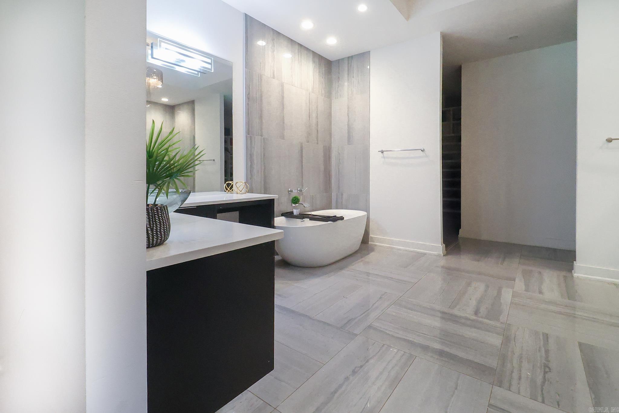 WEST LAKE VILLAGE - Residential