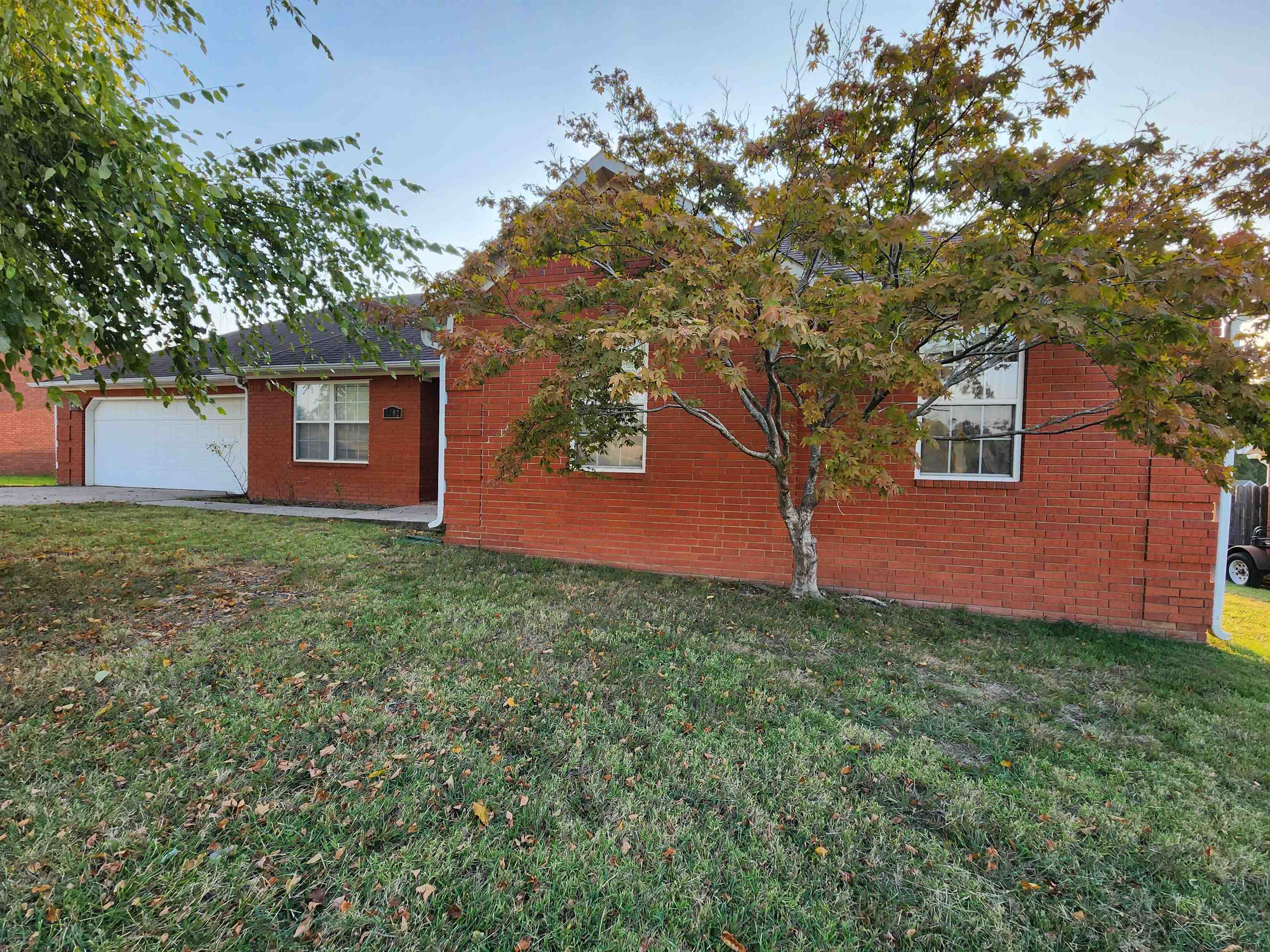 FAIRVIEW HILLS - Residential