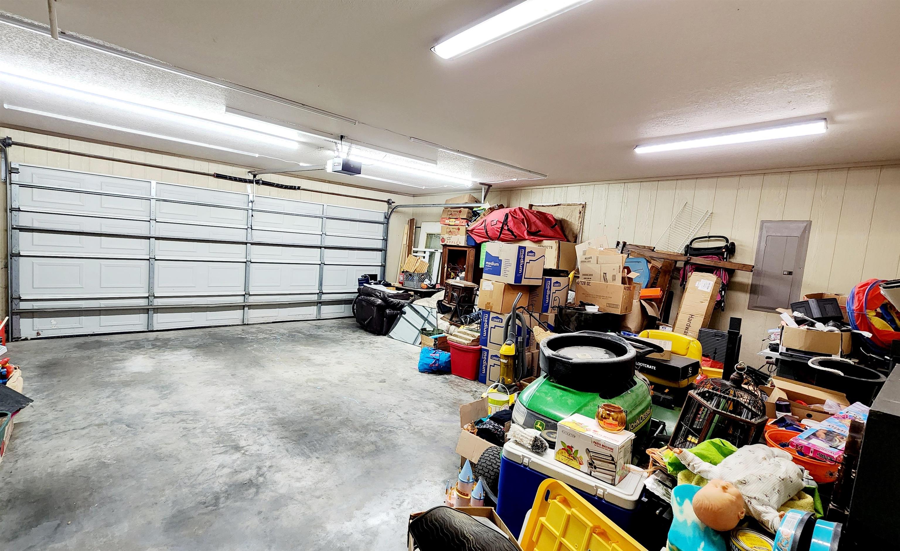 FAIRVIEW HILLS - Residential