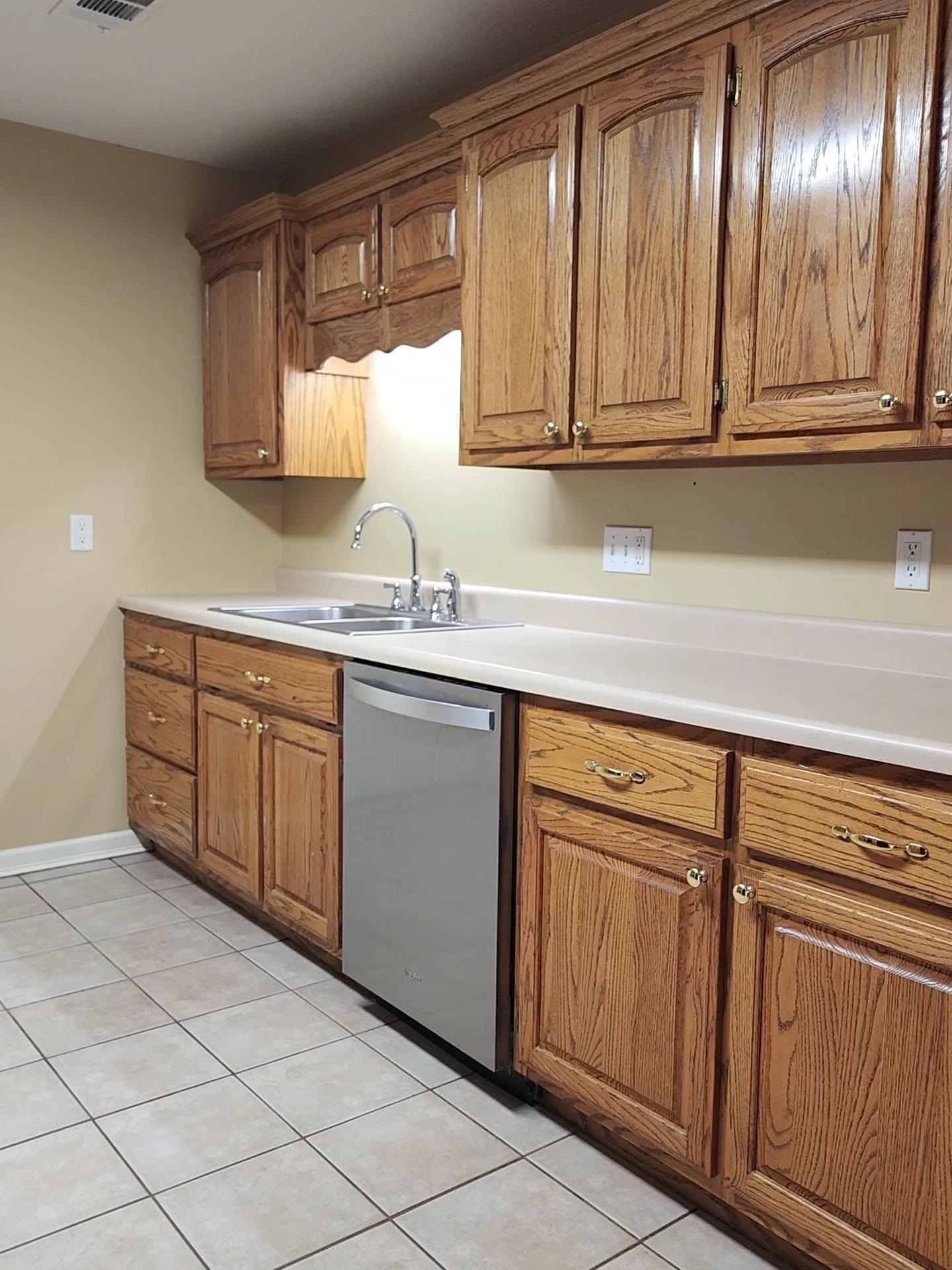 FAIRVIEW HILLS - Residential