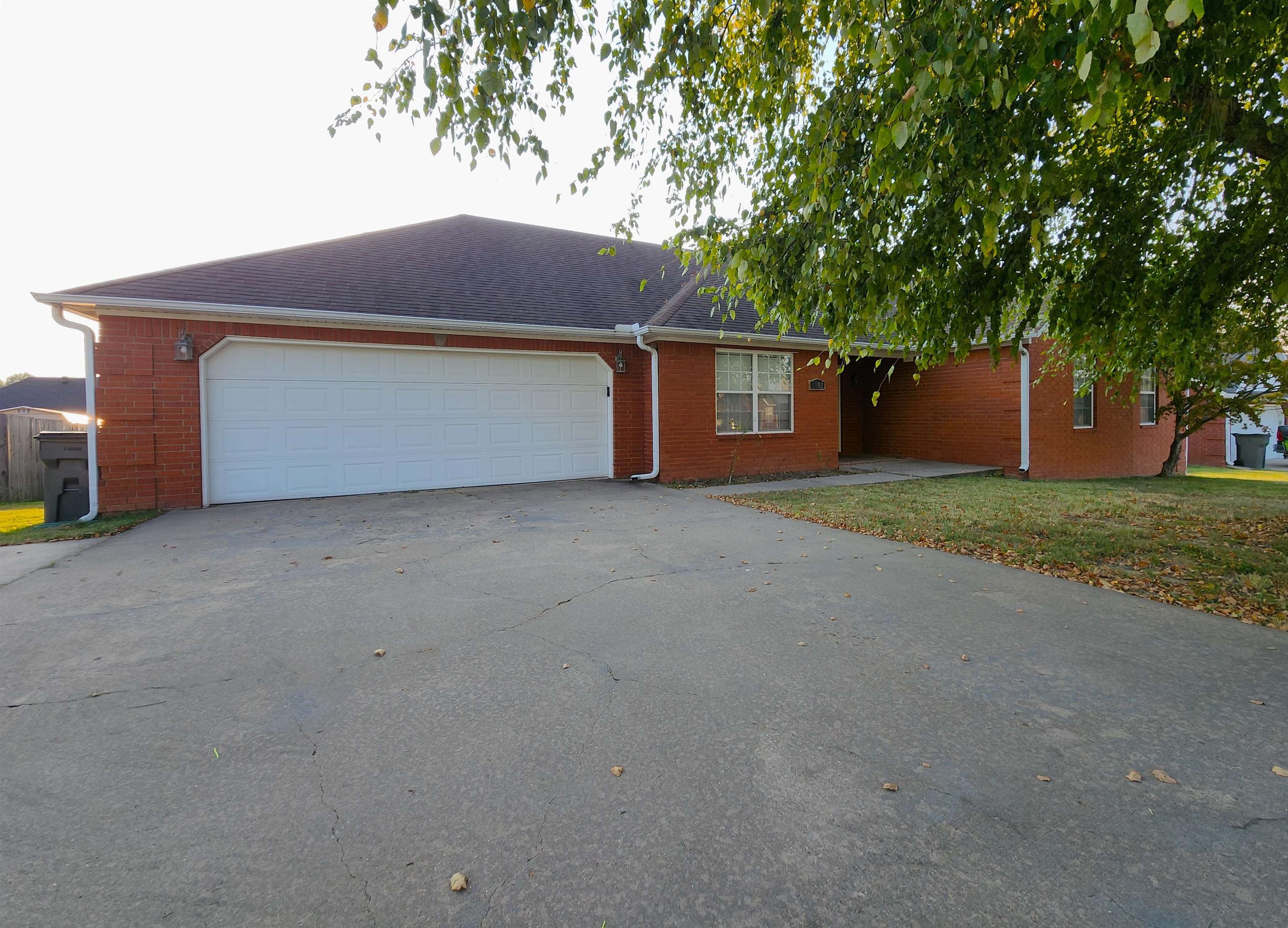 FAIRVIEW HILLS - Residential