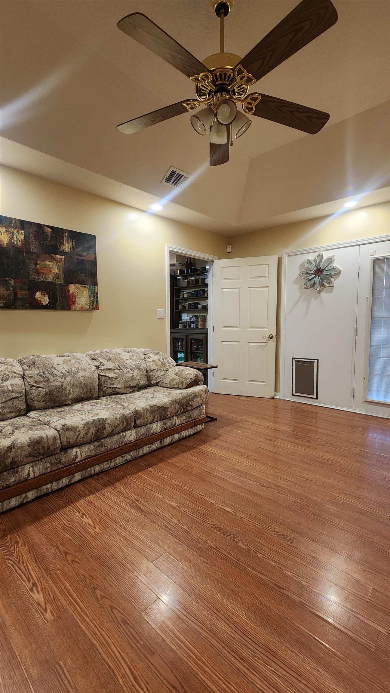 FAIRVIEW HILLS - Residential