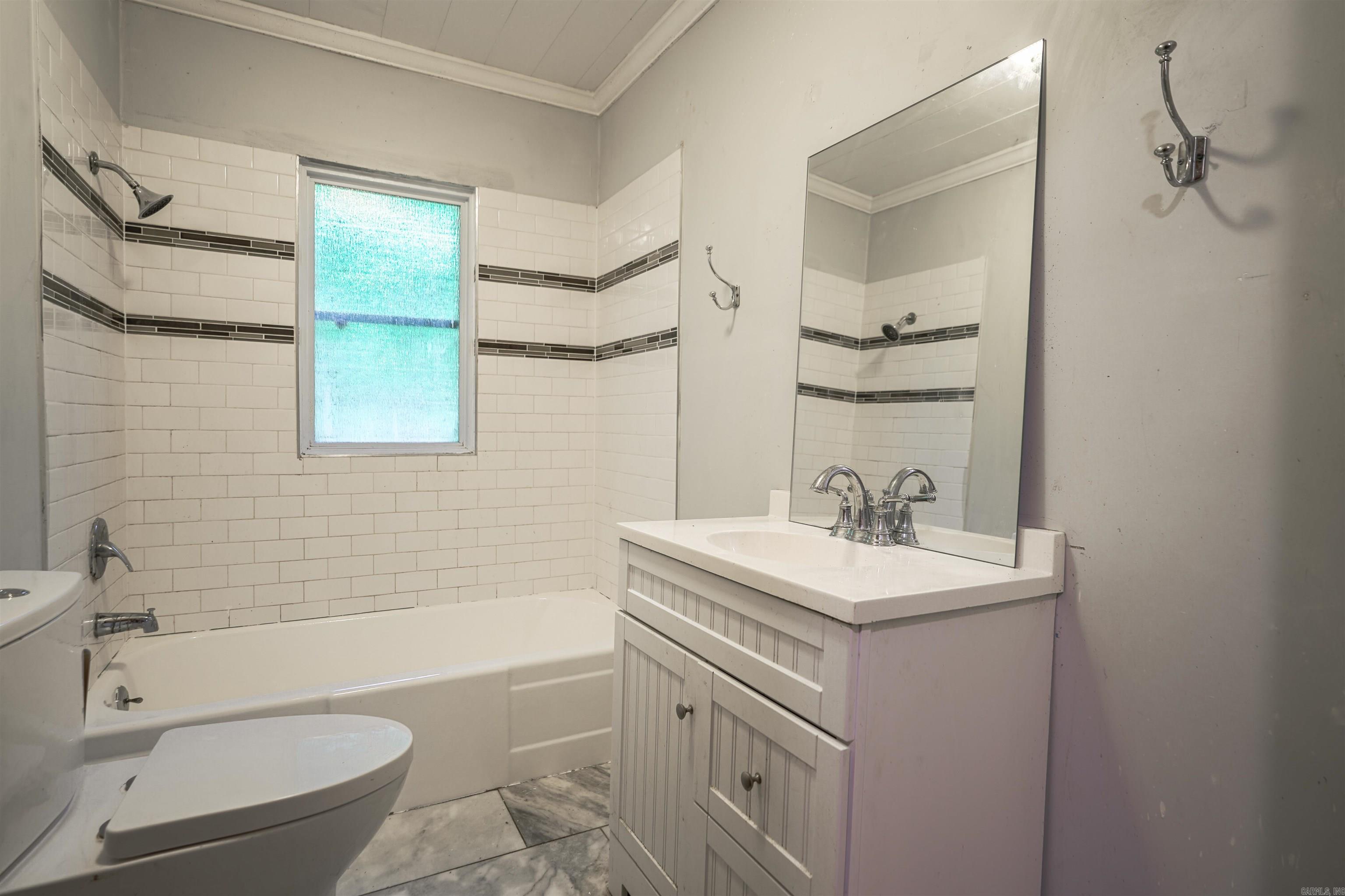 Eddy & Longinotti - Residential