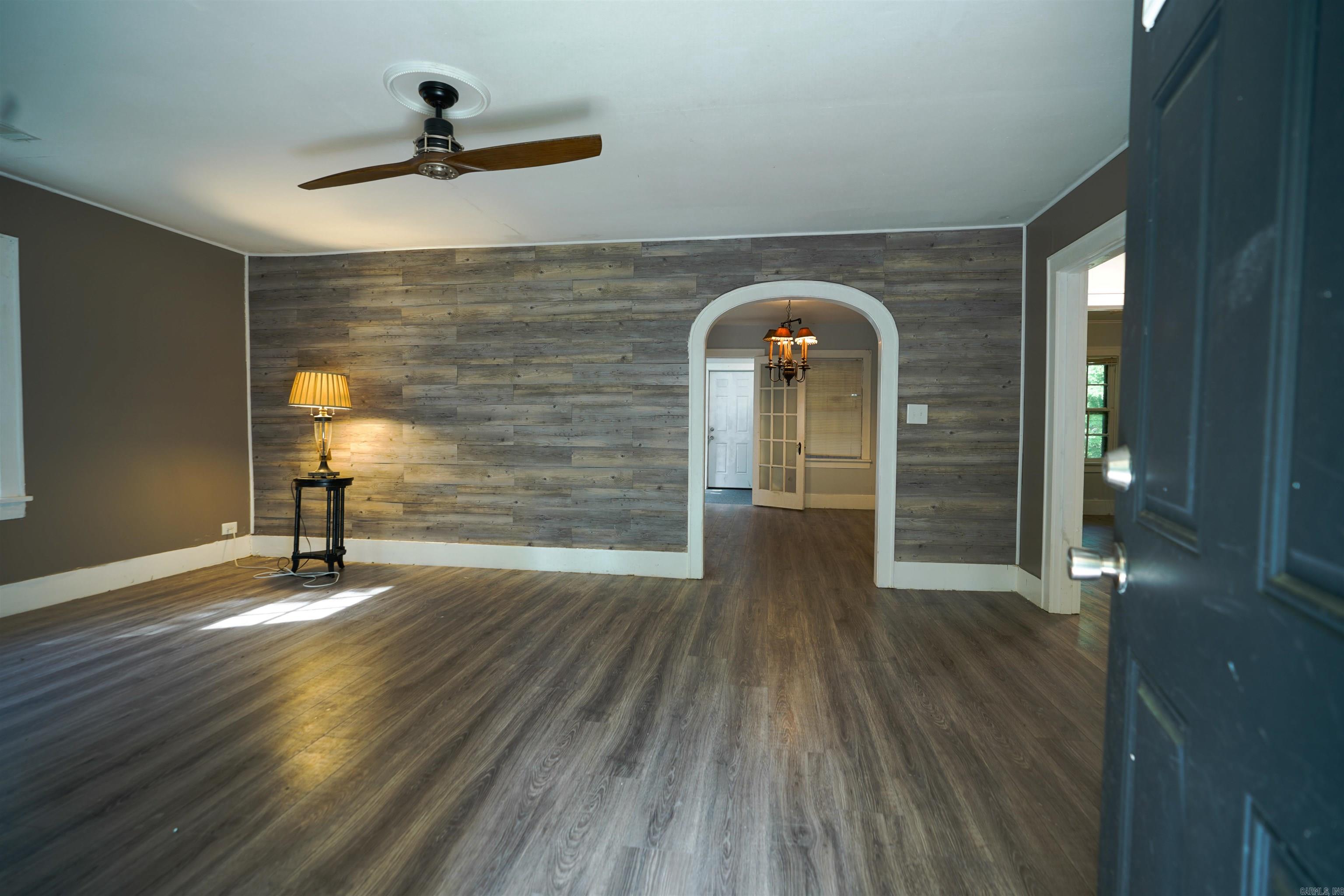 Eddy & Longinotti - Residential