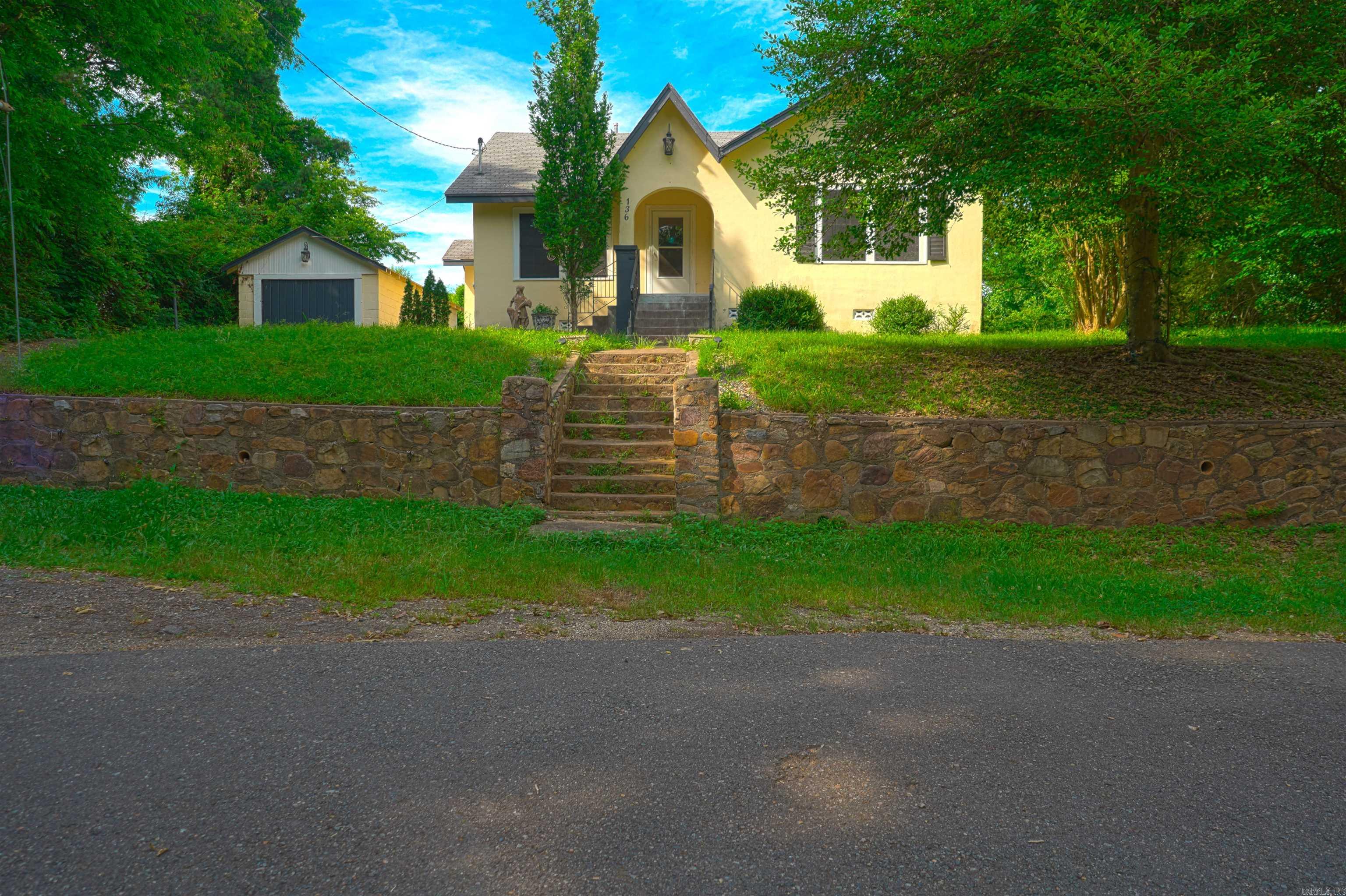 Eddy & Longinotti - Residential