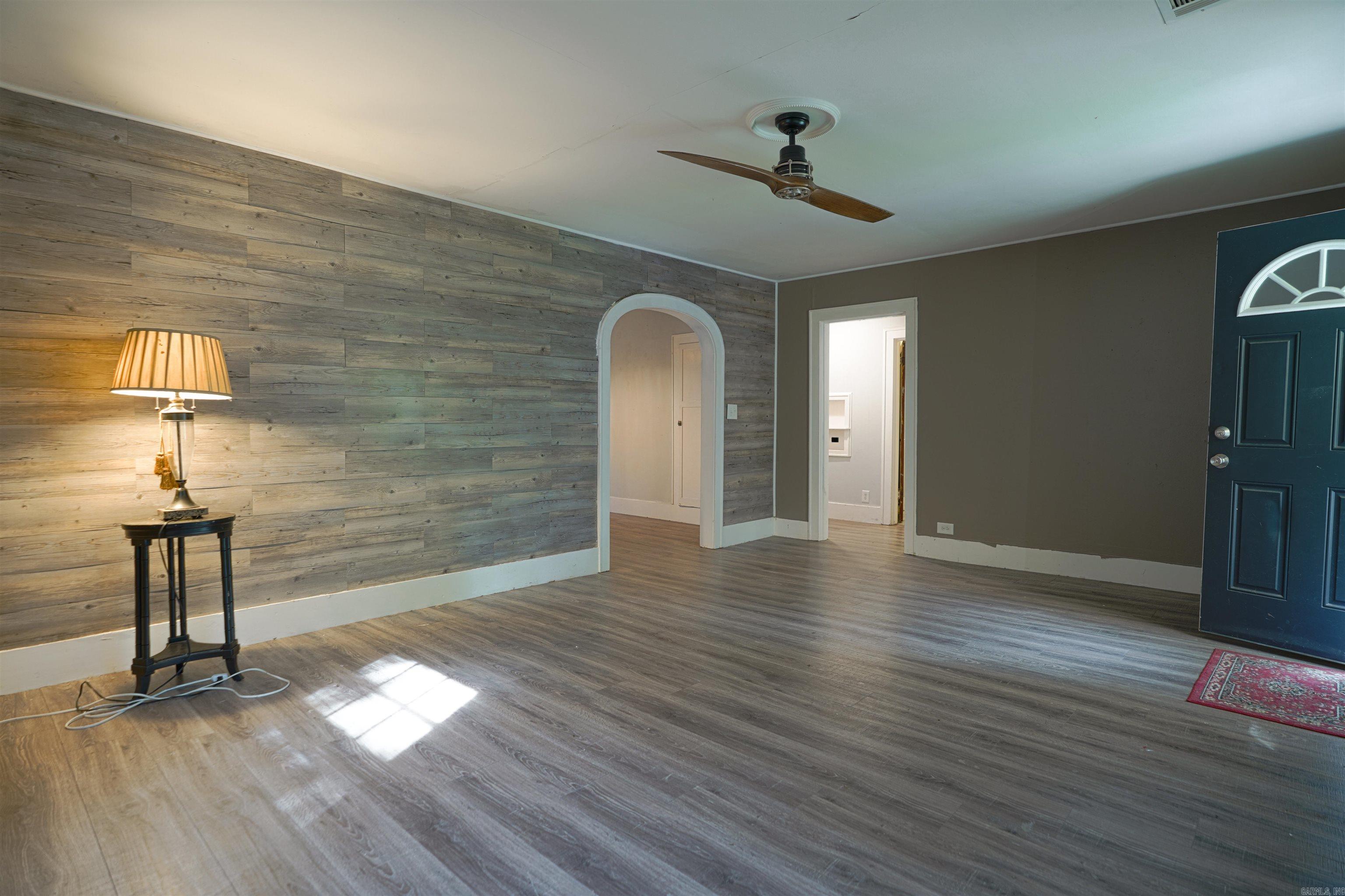 Eddy & Longinotti - Residential