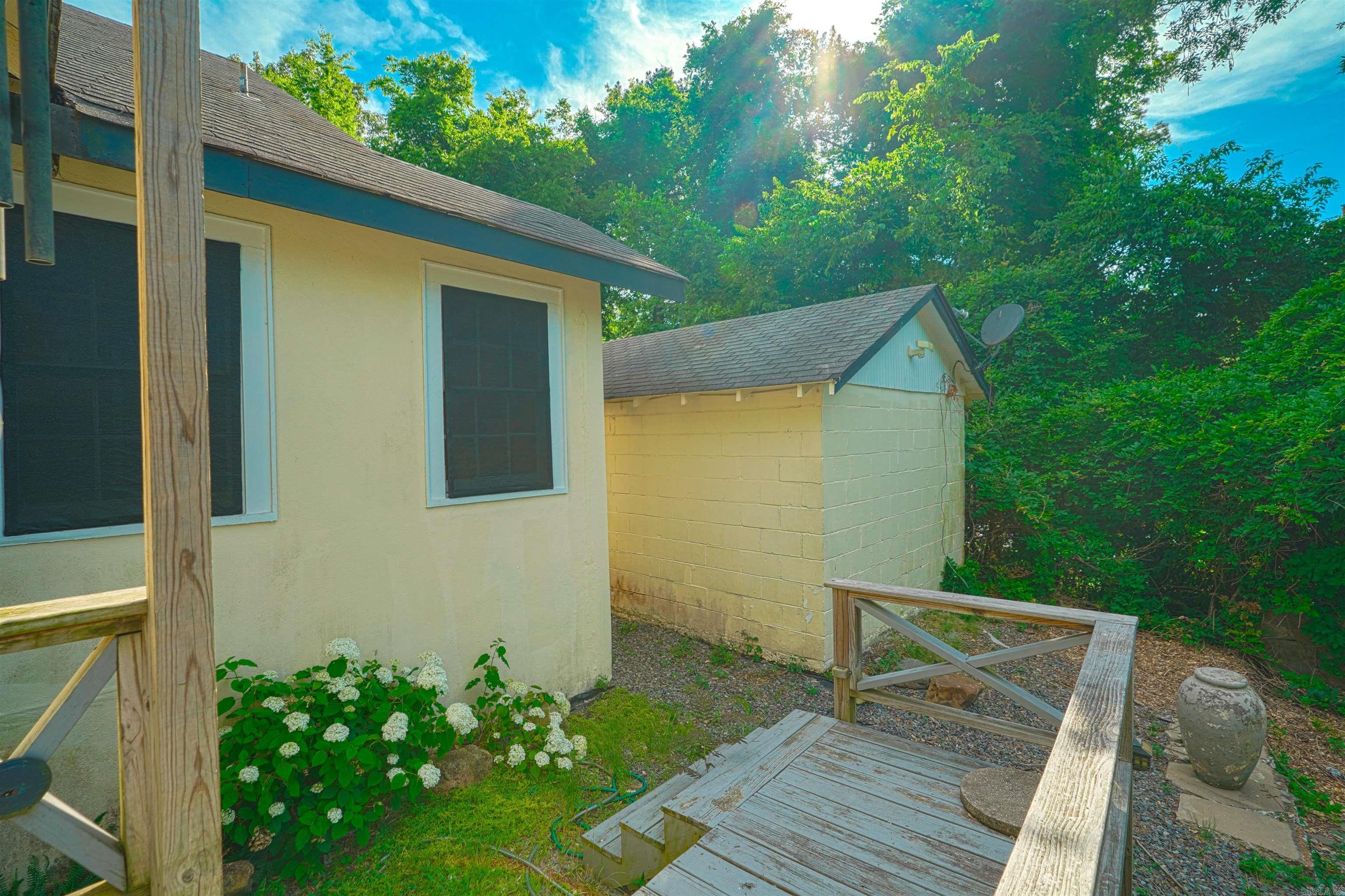 Eddy & Longinotti - Residential