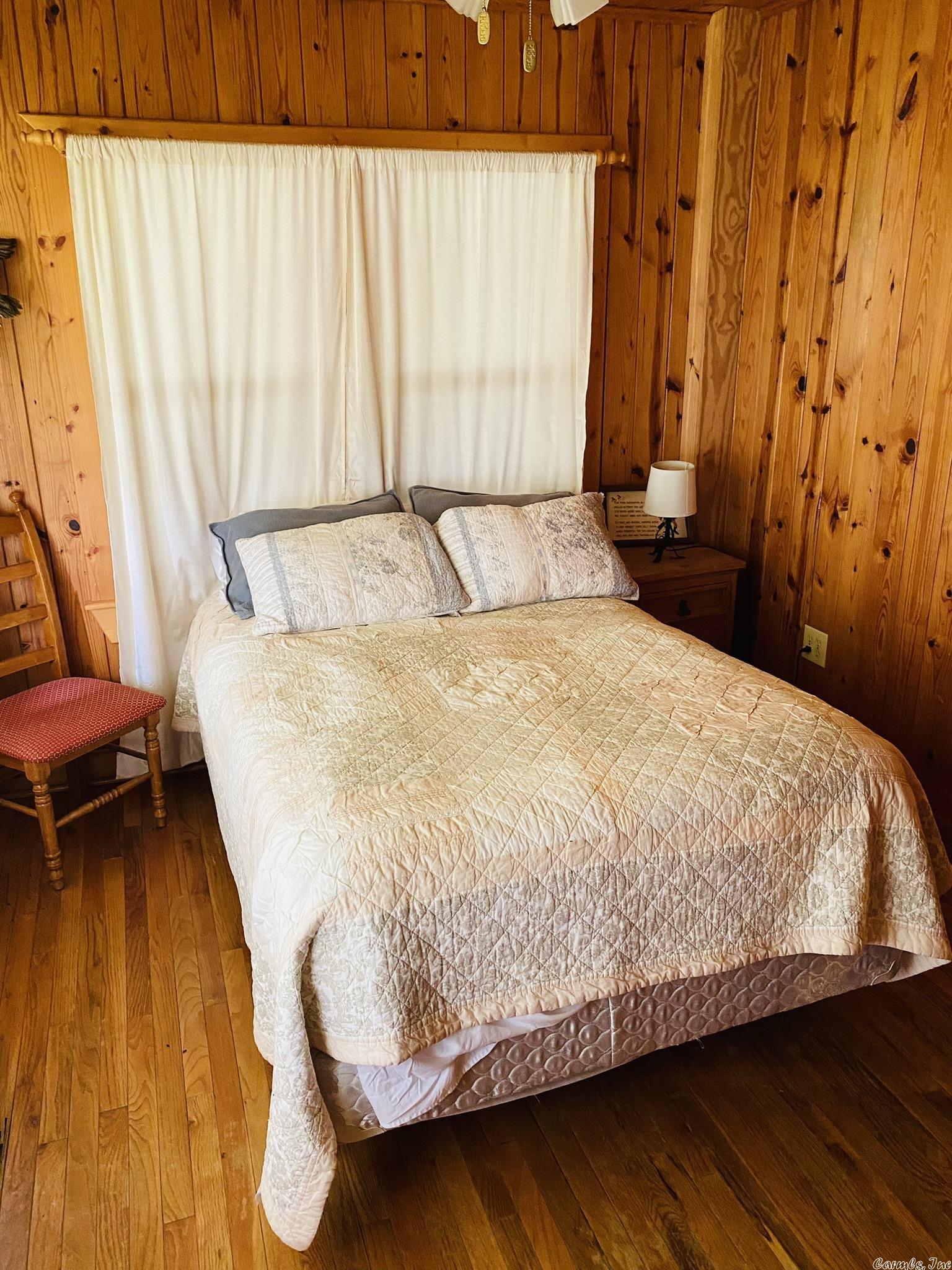 Metes & Bounds - Residential Income