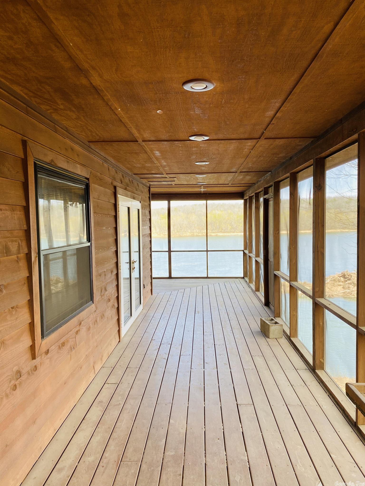 Metes & Bounds - Residential Income