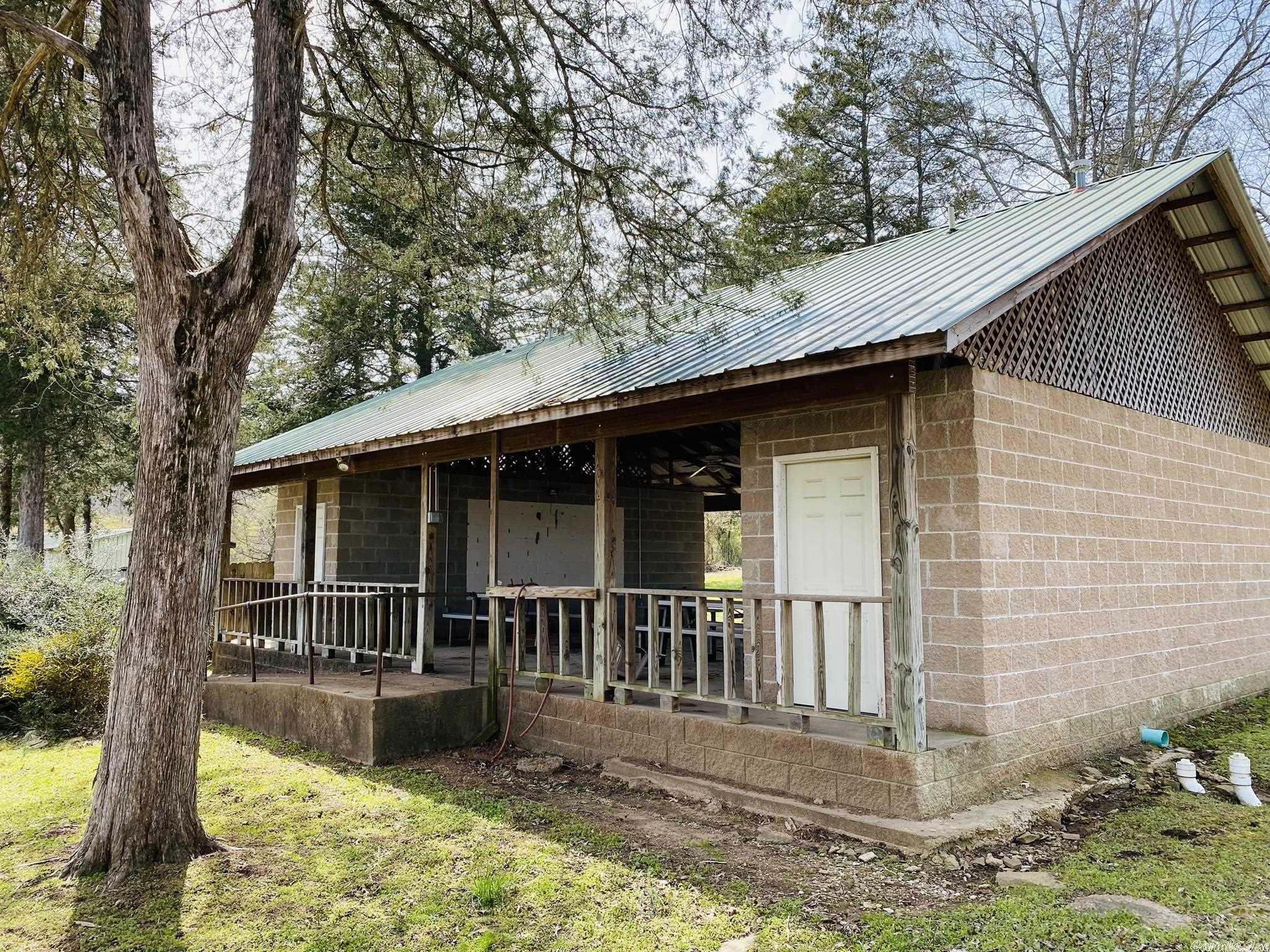 Metes & Bounds - Residential Income