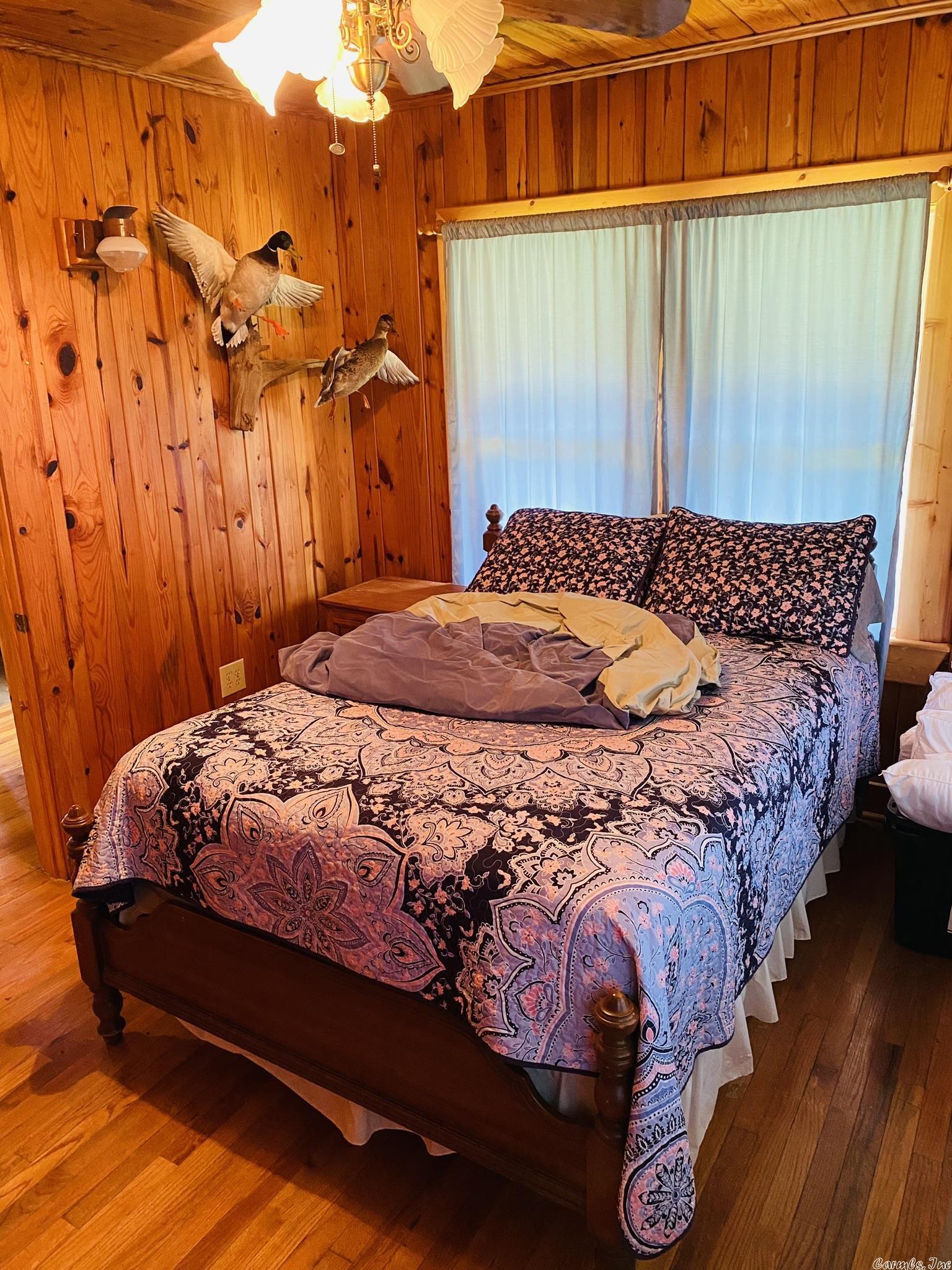 Metes & Bounds - Residential Income