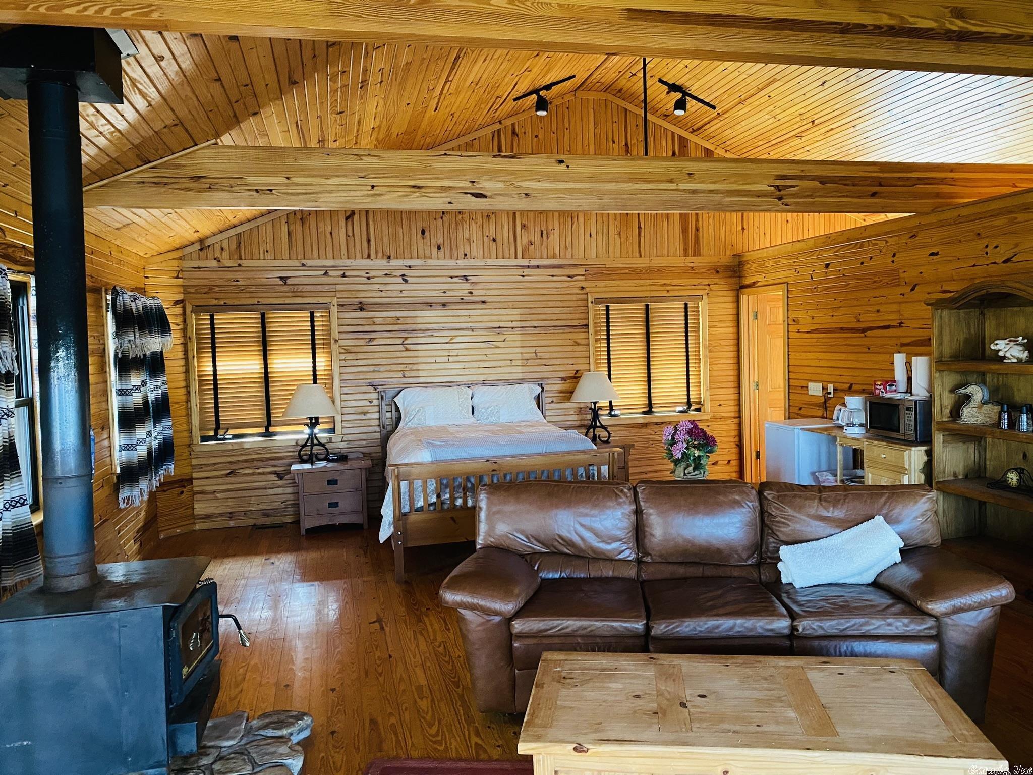 Metes & Bounds - Residential Income