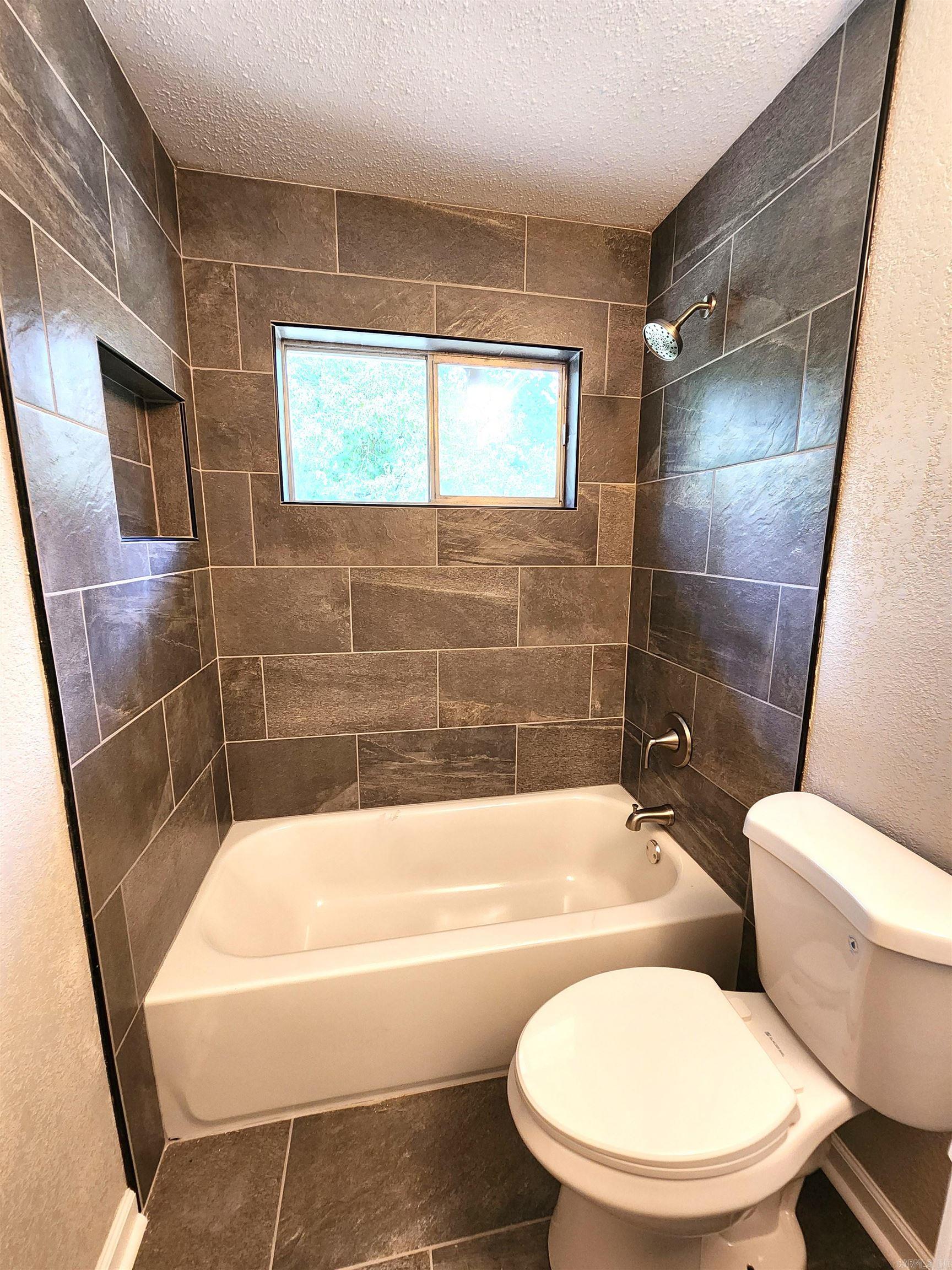 TANGLEWOOD - Residential