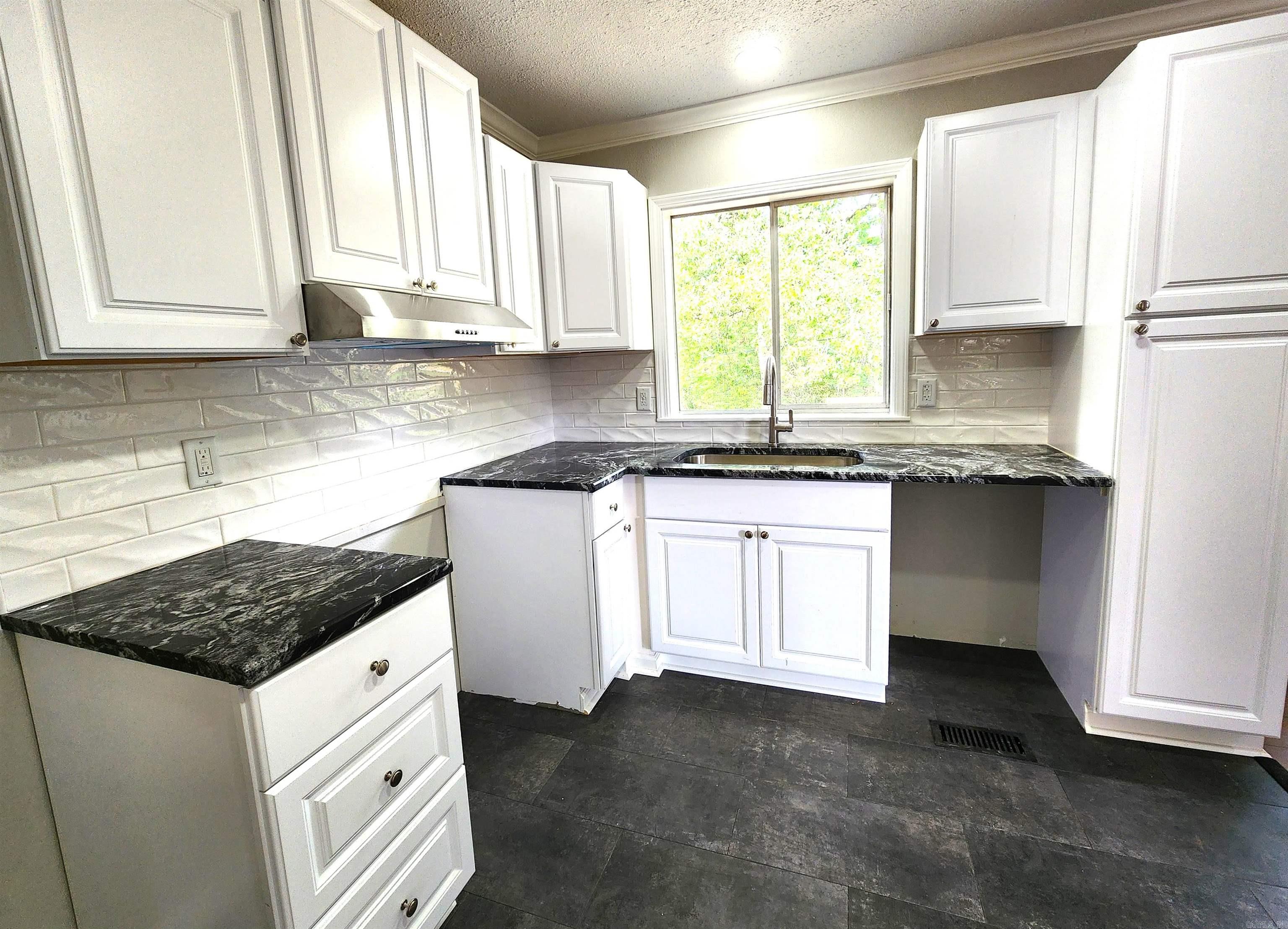 TANGLEWOOD - Residential