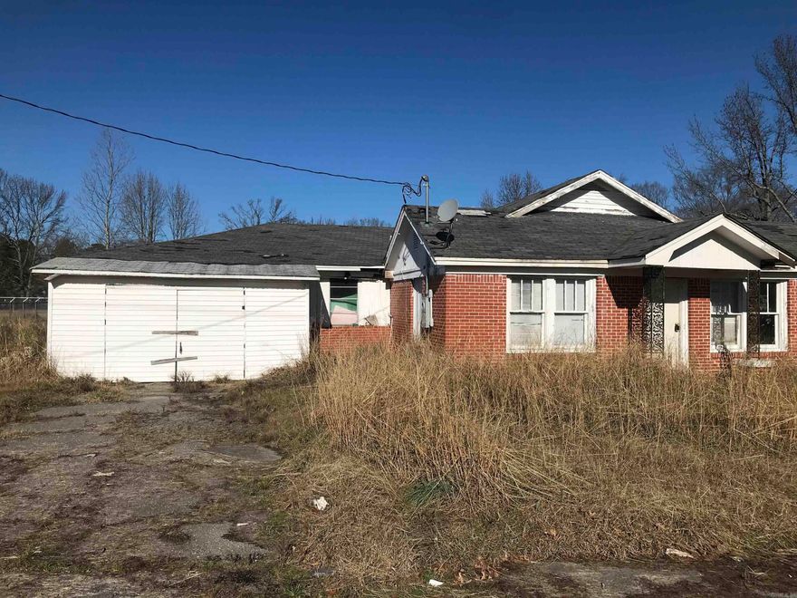 Investment opportunity. Home needs full rehab. Seller is selling AS-IS. Cash only sale.