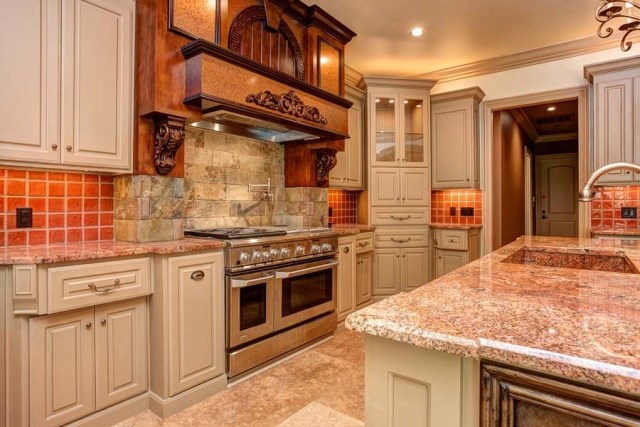 HICKORY CREEK - Residential