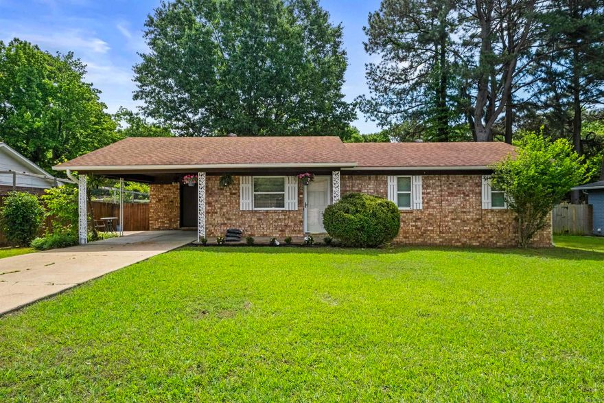 Recently remodeled and ready for new owners! Custom hardwood floors in living room and all bedrooms. Kitchen and Bath are custom tile. The fully fenced backyard is a perfectly shaded oasis. Stainless appliances are all new. Windows and Roof replaced 2 years ago. Hvac and water heater are only 2 years old. Located in a friendly neighborhood with easy access to schools, shopping, and dining, this home is both convenient and desirable.