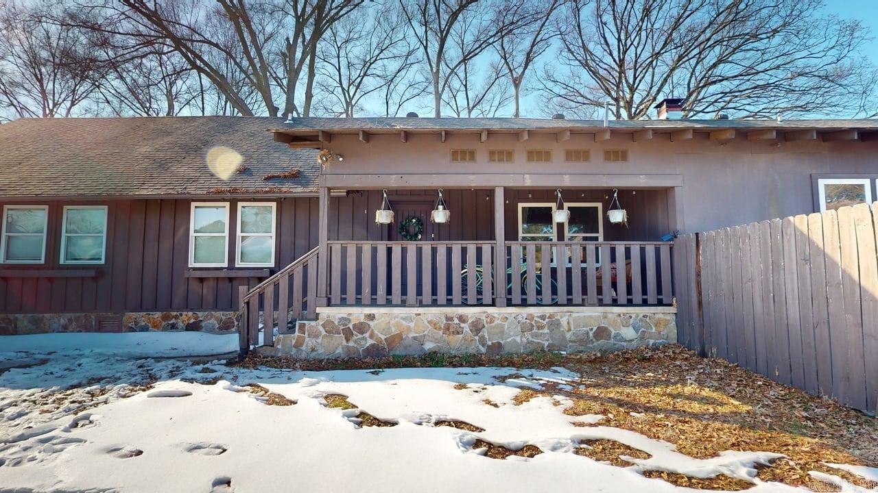 BEAR'S DEN - Residential