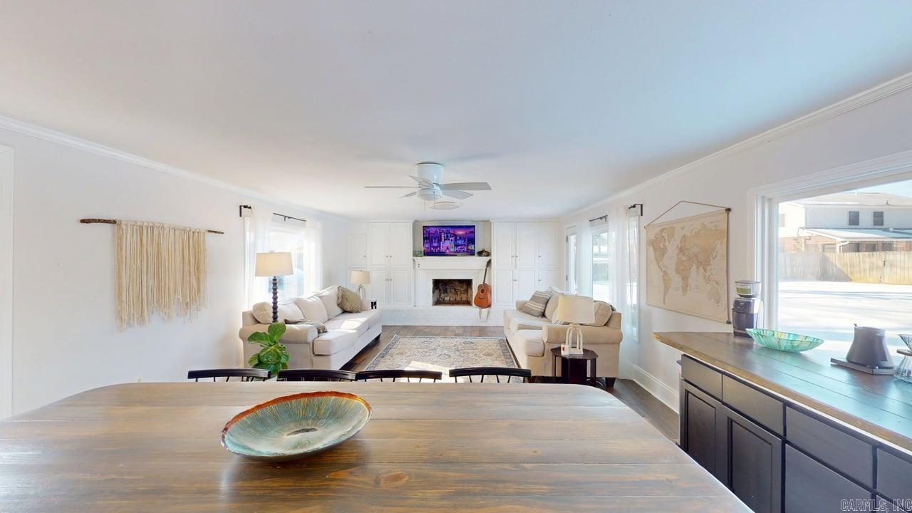 BEAR'S DEN - Residential