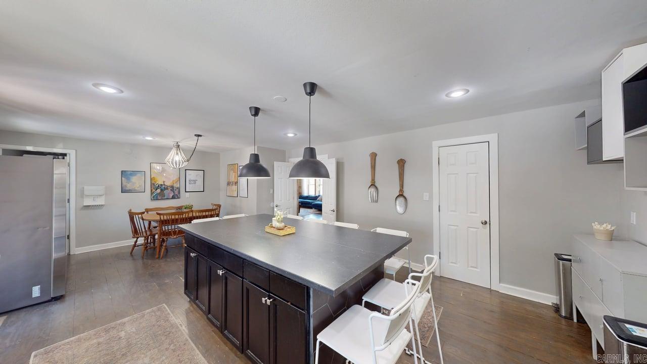 BEAR'S DEN - Residential