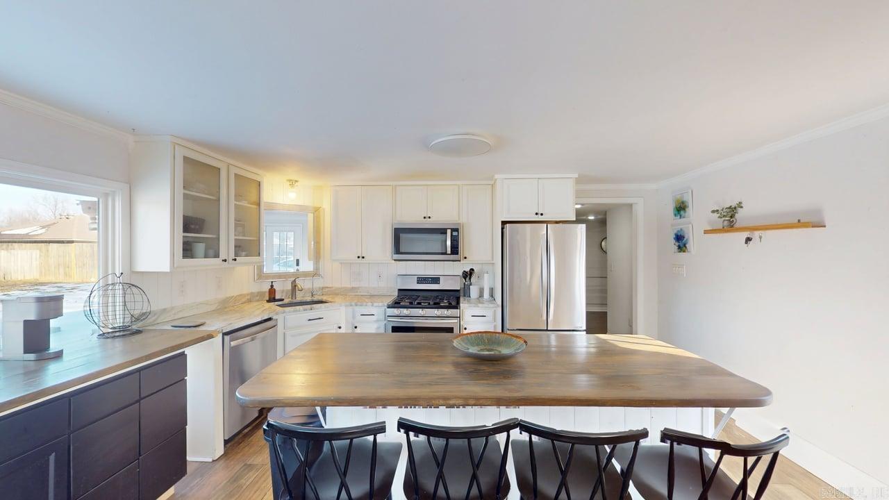 BEAR'S DEN - Residential