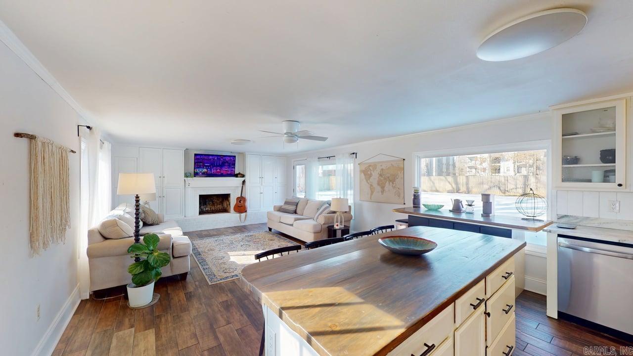 BEAR'S DEN - Residential