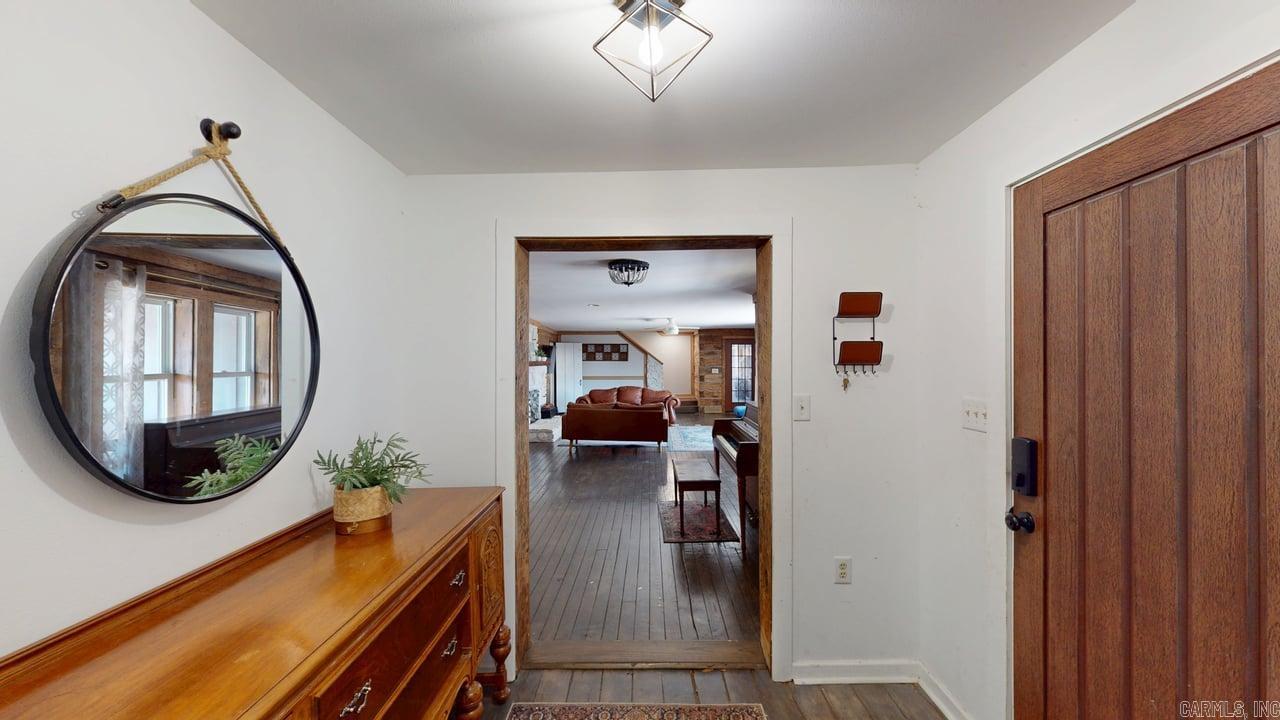 BEAR'S DEN - Residential